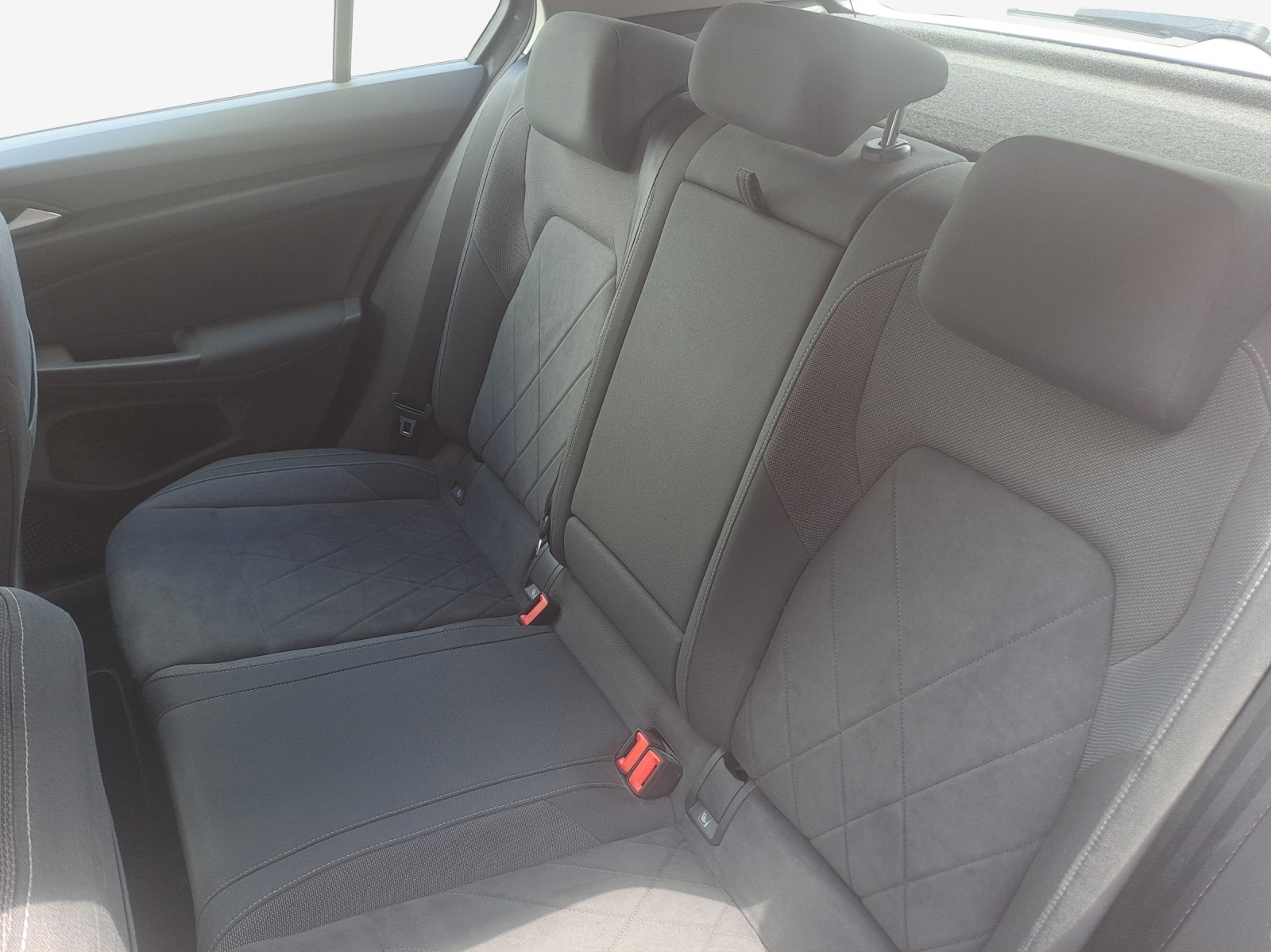 VW Golf 1.4 TSI PHEV Style-image-12