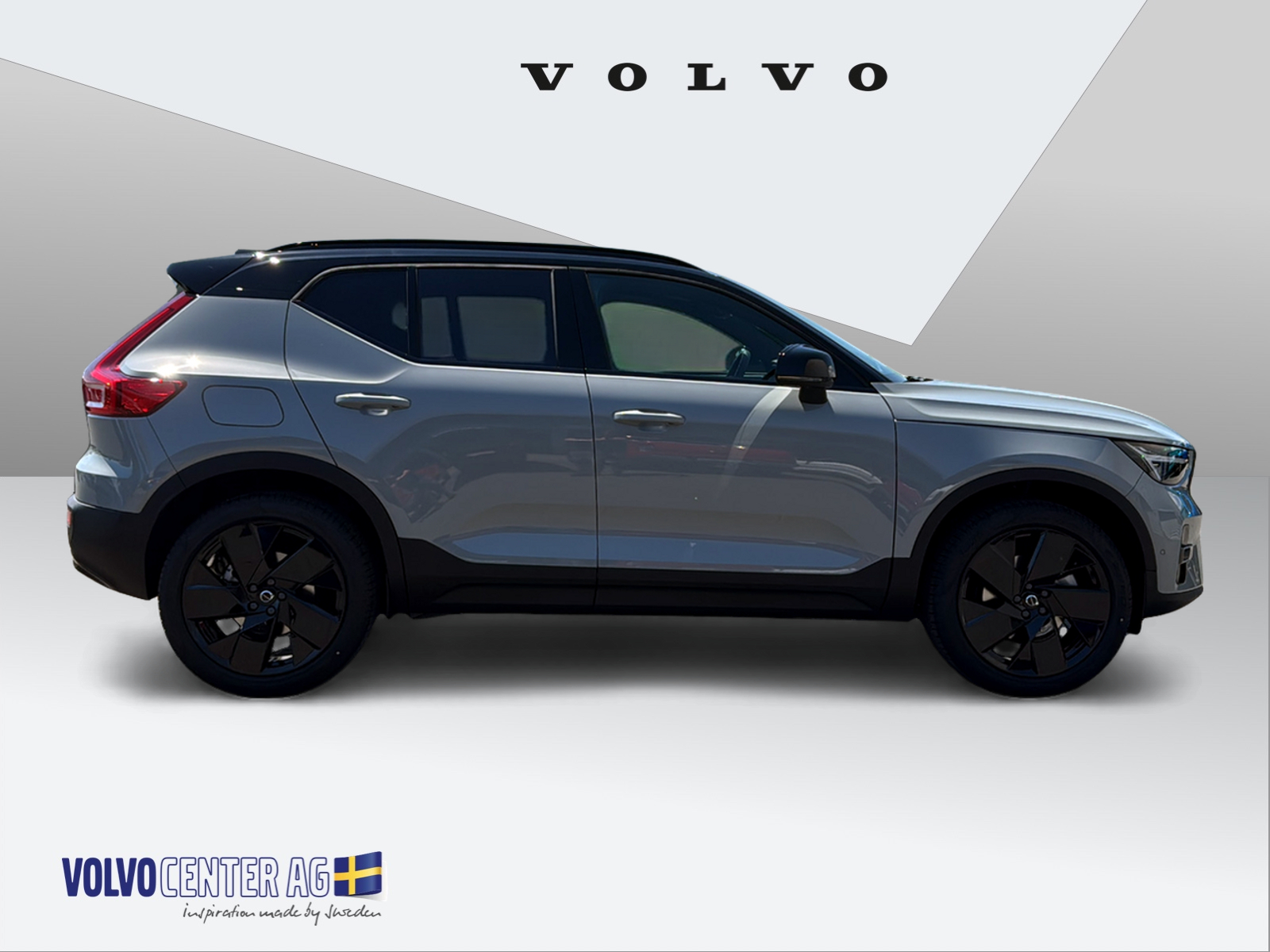 VOLVO XC40 2.0 B4 MH Black Edition-image-4