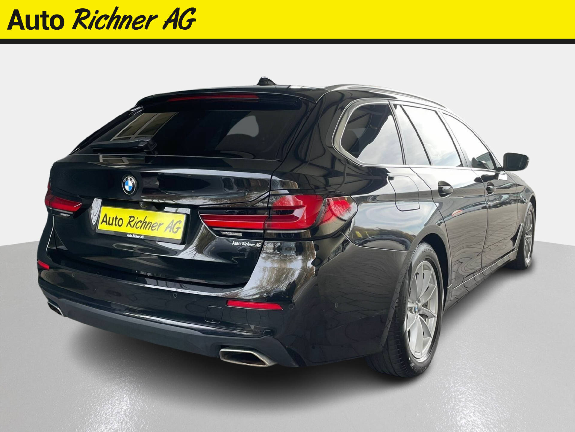 BMW 530d xDrive Touring-image-3