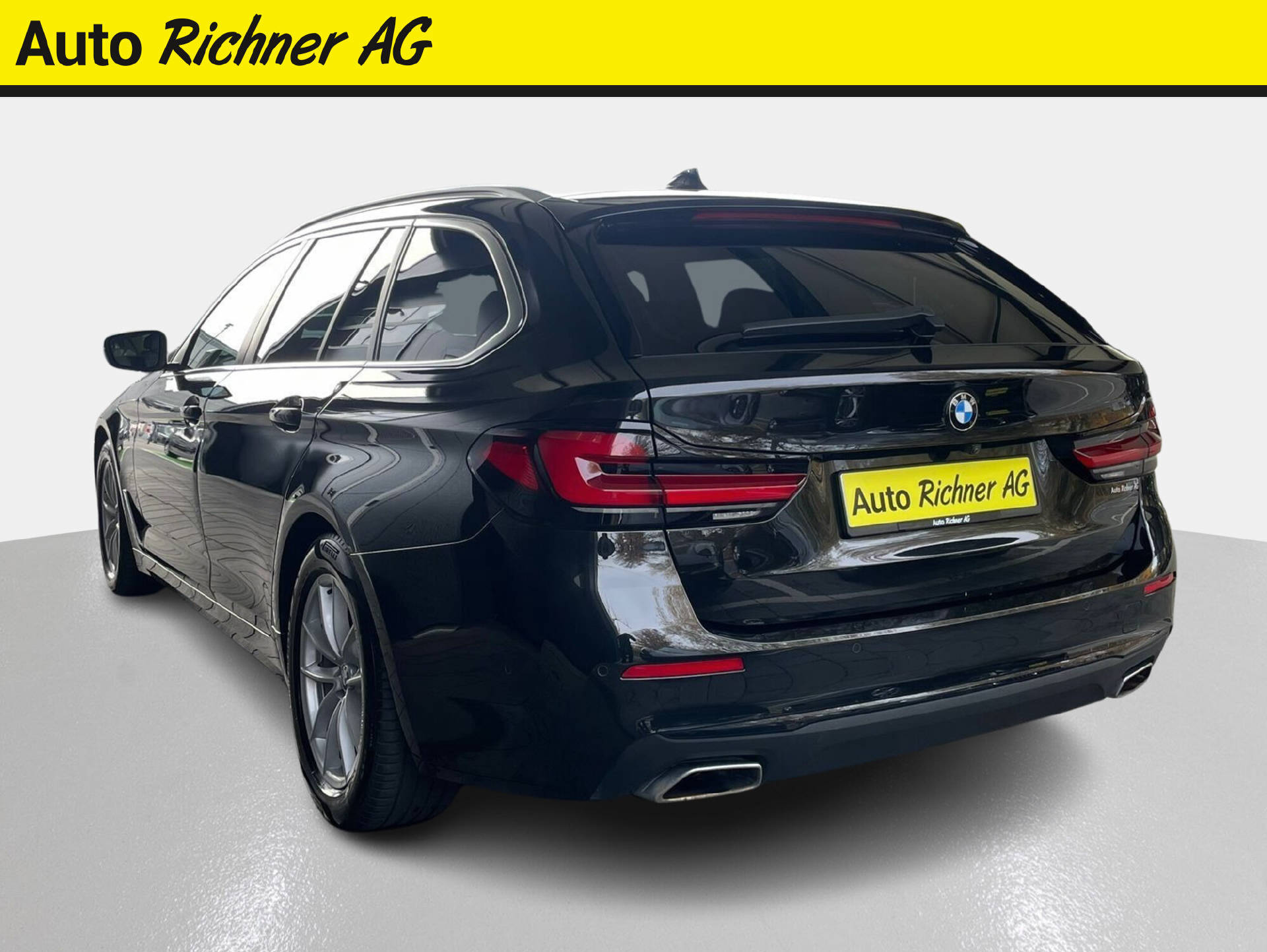 BMW 530d xDrive Touring-image-4