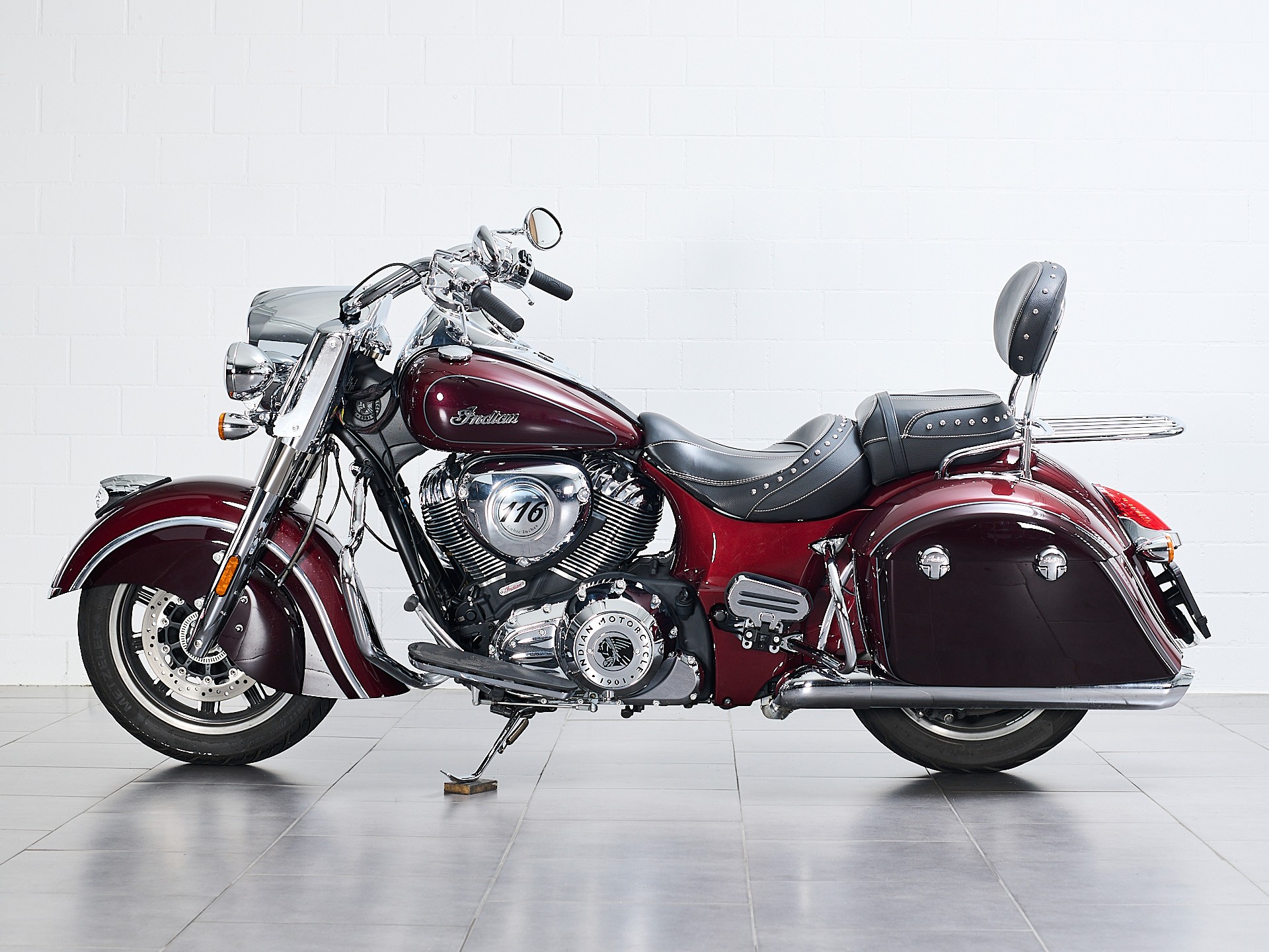 INDIAN Springfield-showroom-element-2