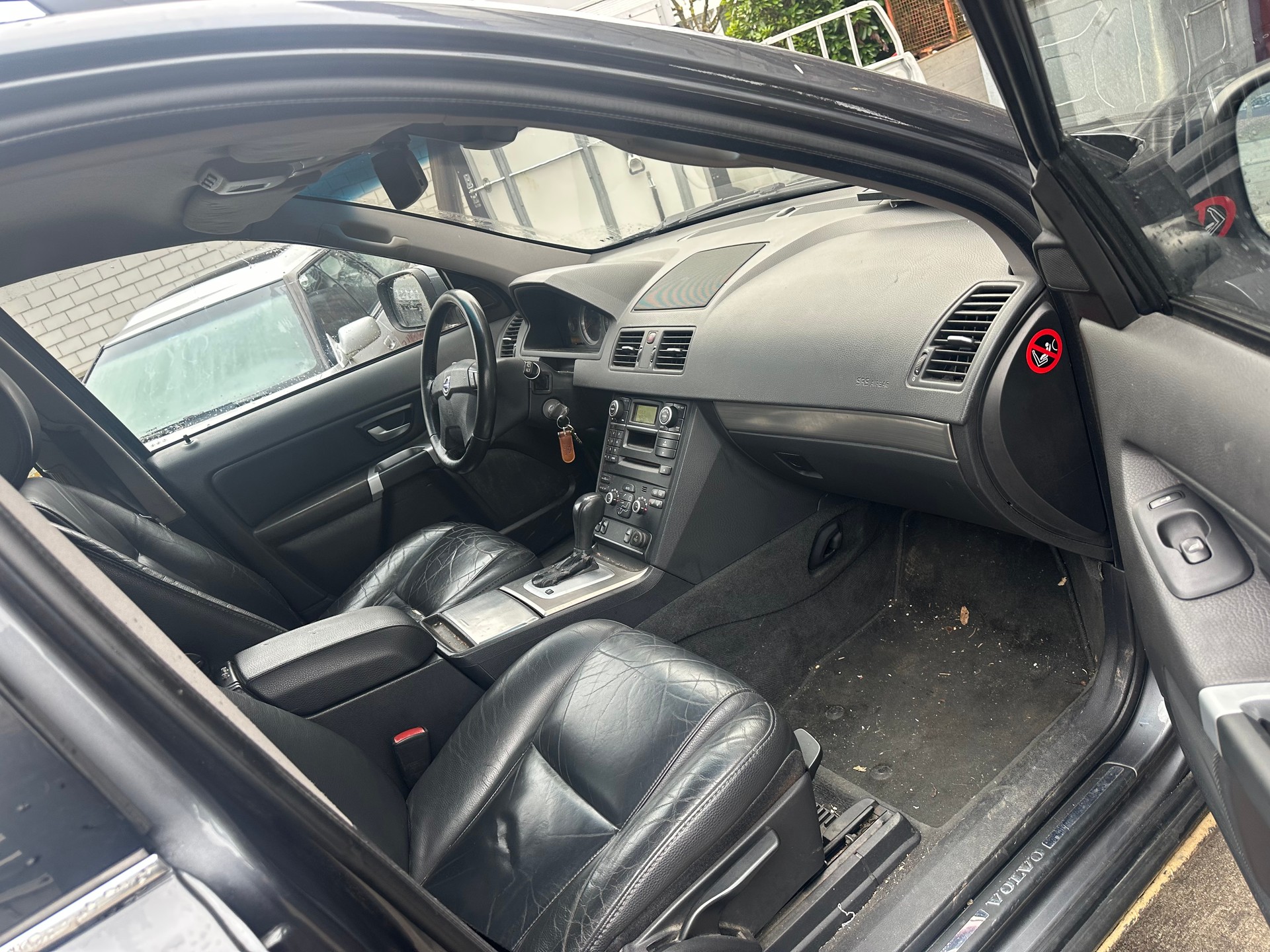 VOLVO XC90 D5 AWD Executive Geartronic-image-4