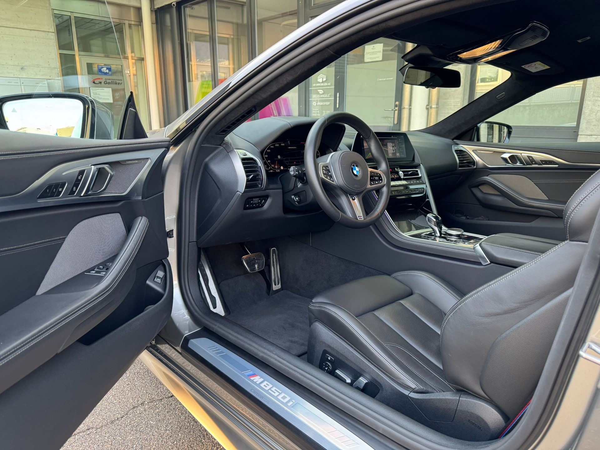 BMW M850i xDrive First Edition Steptronic-image-9