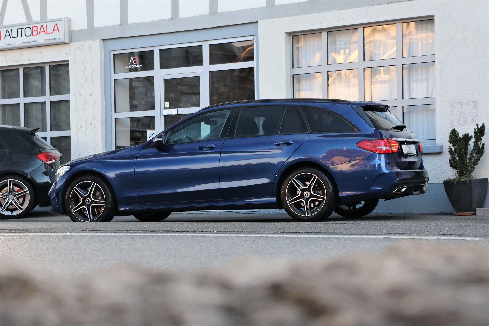 MERCEDES-BENZ C 400 AMG Line 4Matic 9G-Tronic (CH) + 1.8T AHK-image-3