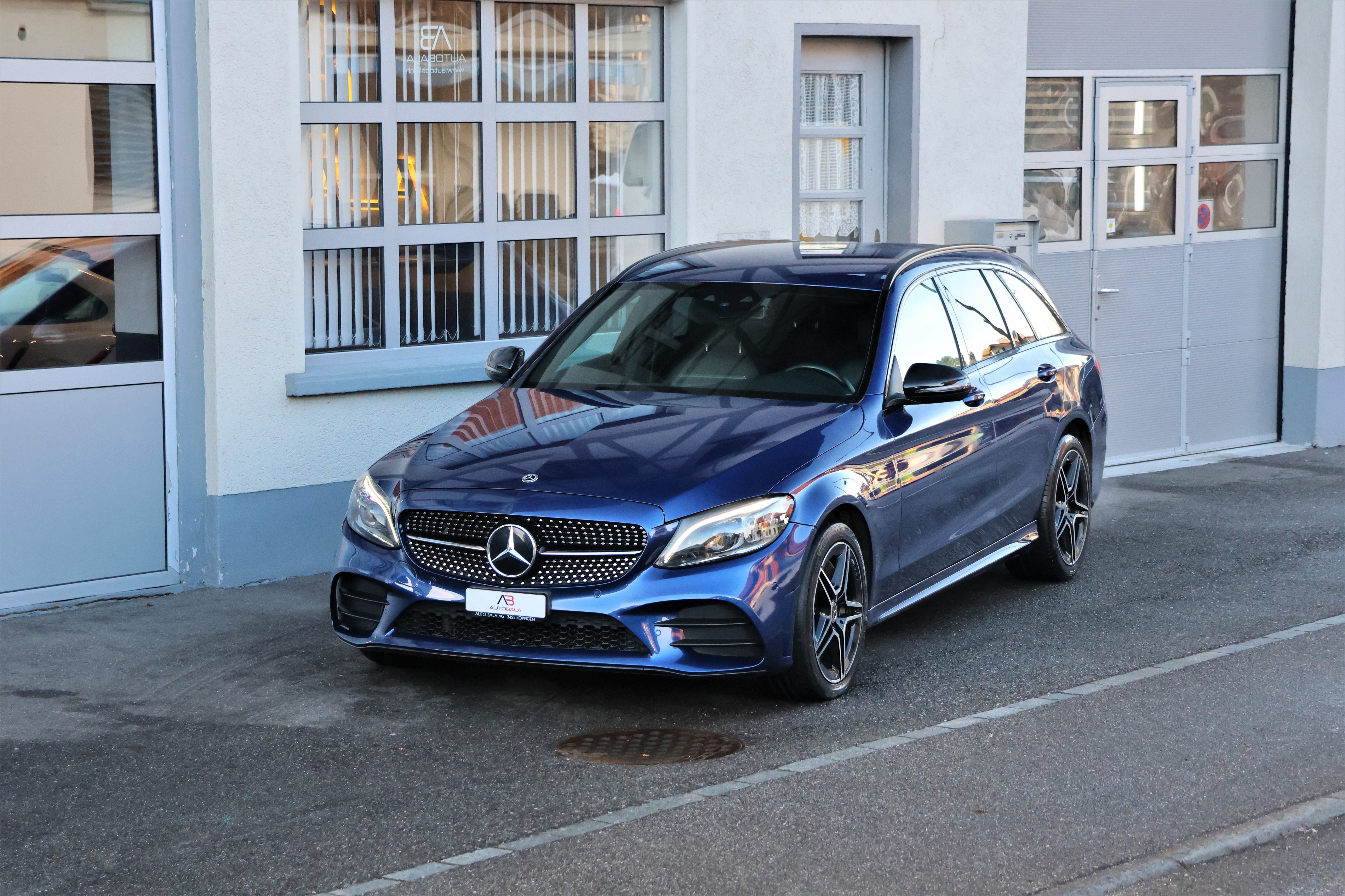 Car photo