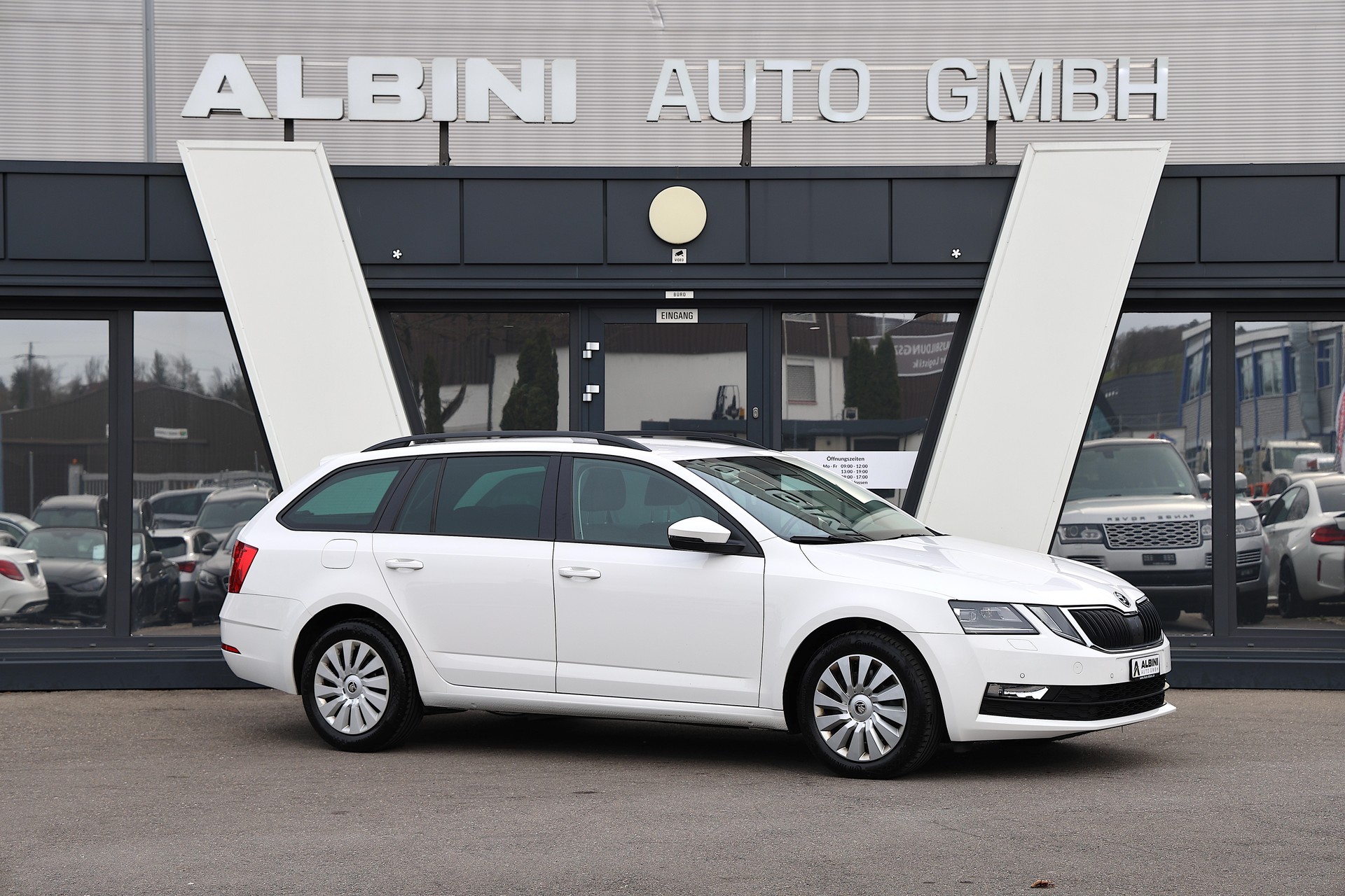 SKODA Octavia Combi 2.0 TDI Ambition 4x4 DSG-image-2