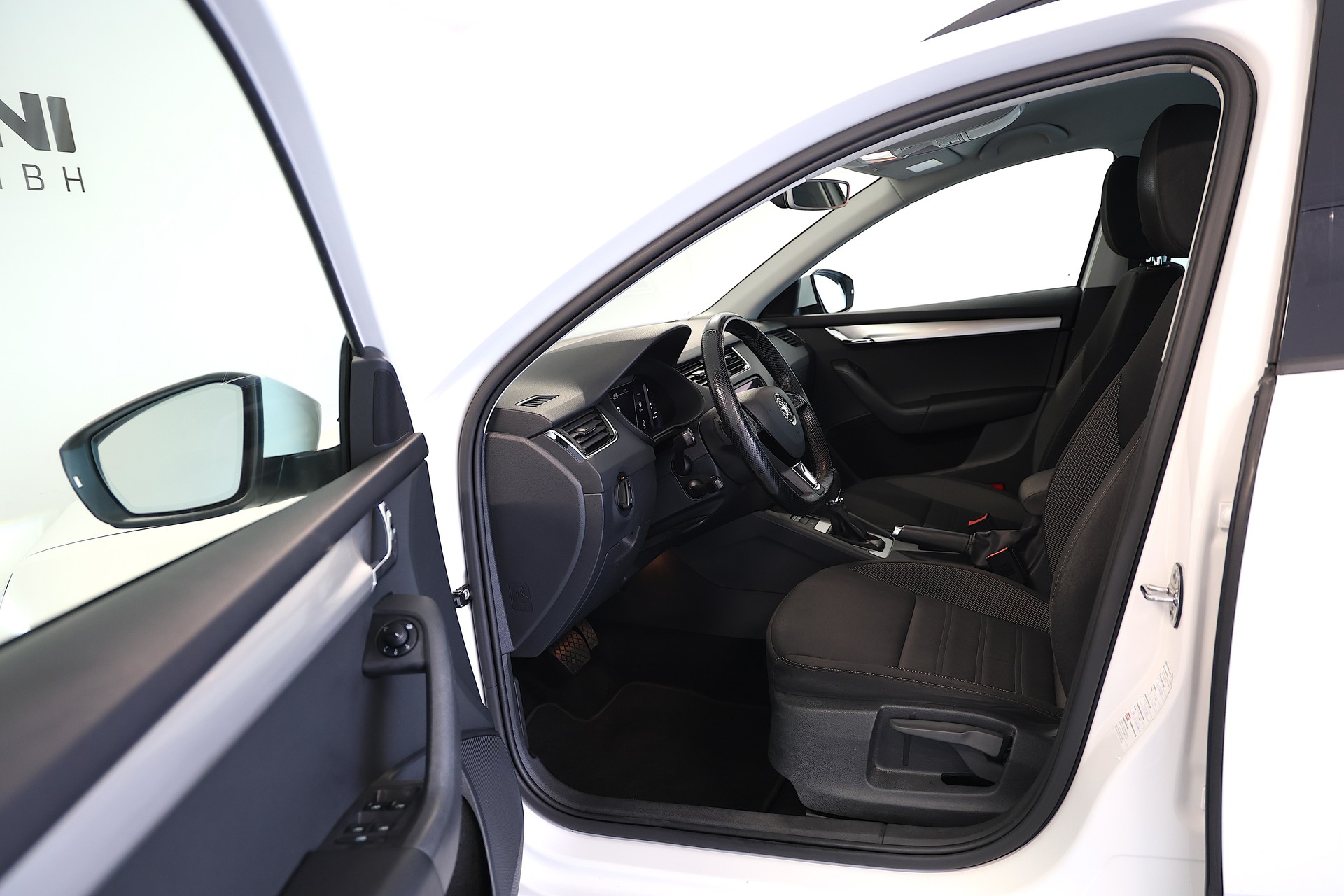 SKODA Octavia Combi 2.0 TDI Ambition 4x4 DSG-image-6