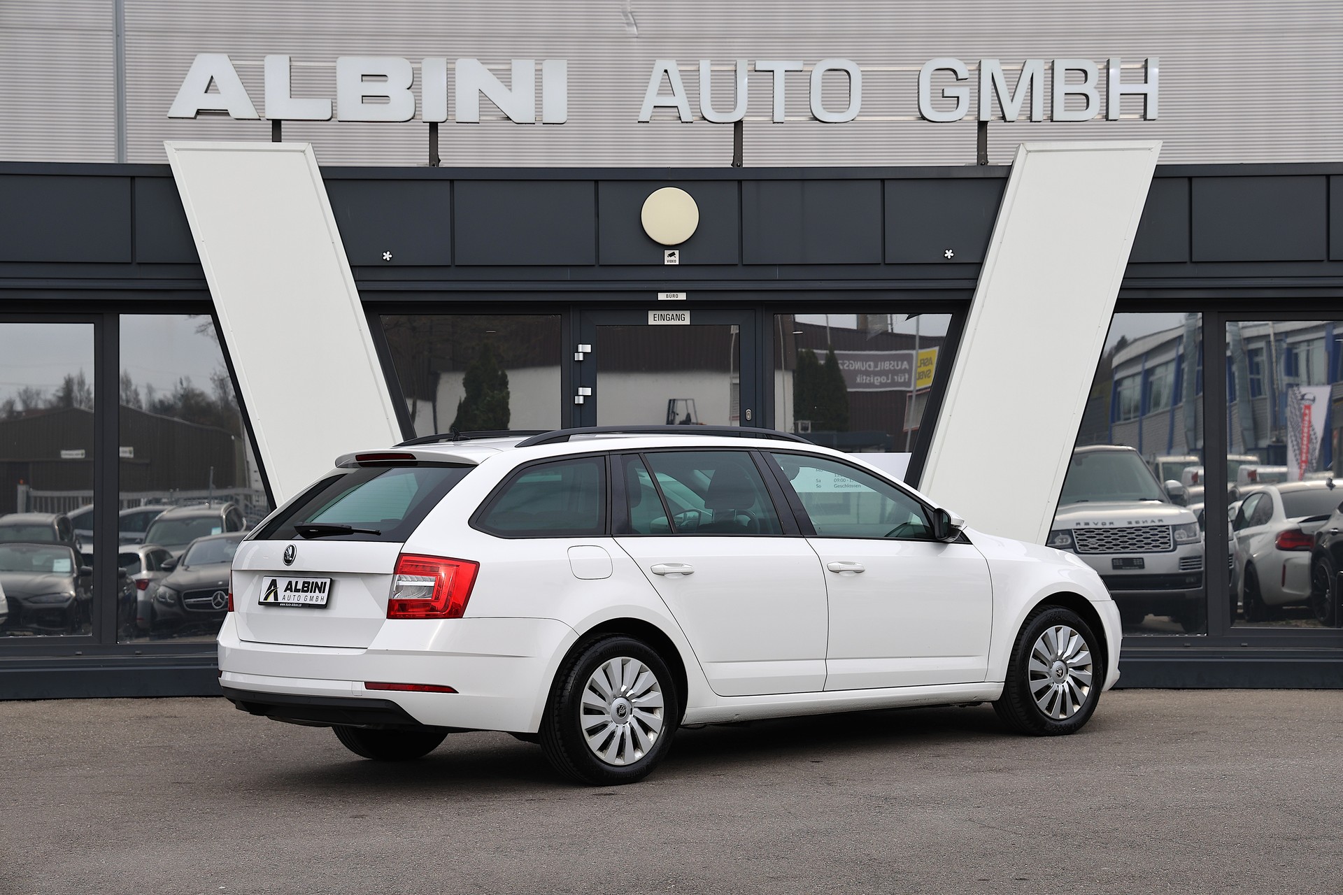 SKODA Octavia Combi 2.0 TDI Ambition 4x4 DSG-image-3