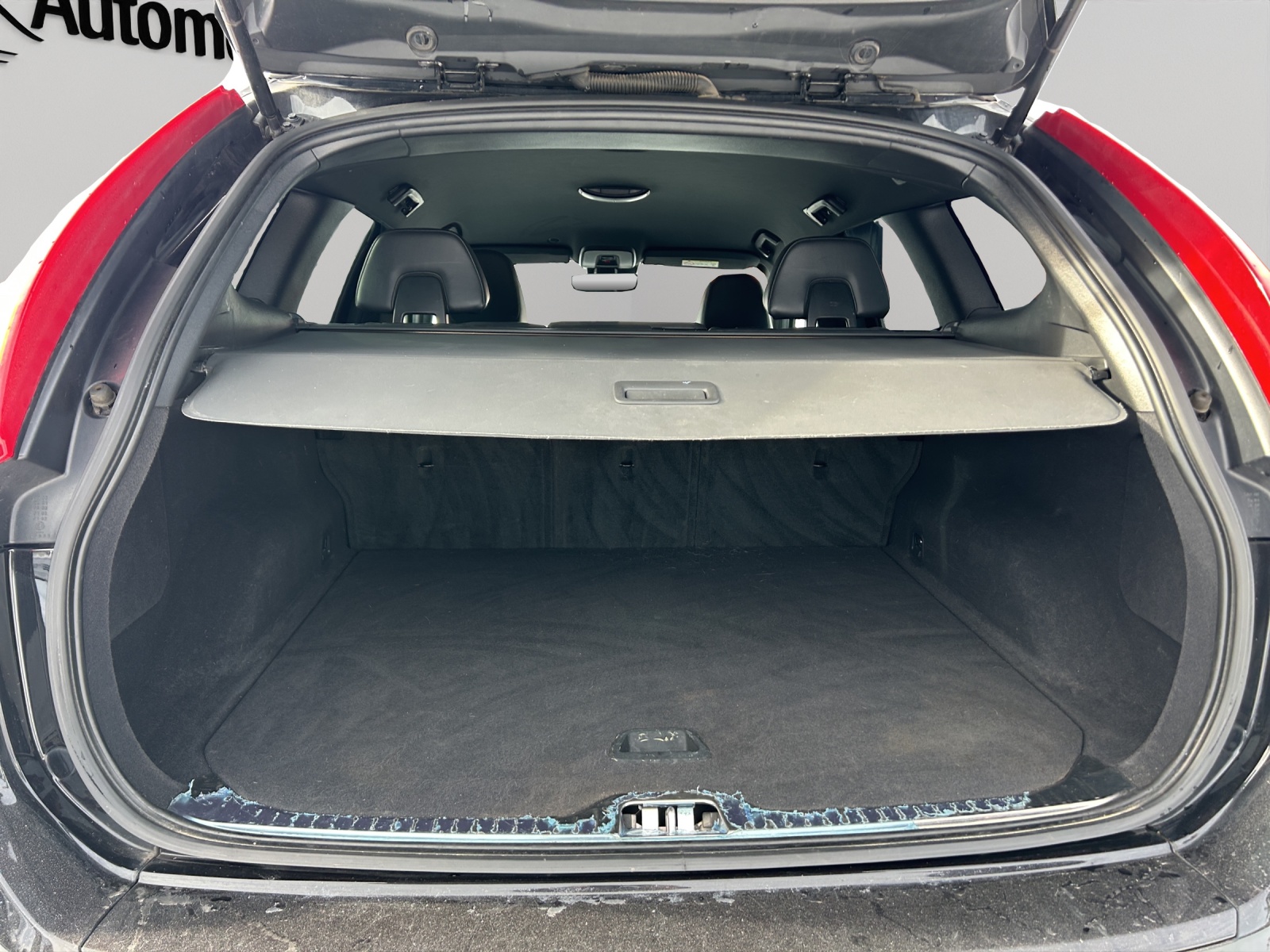 VOLVO XC60 D4 AWD Momentum Geartronic-image-17