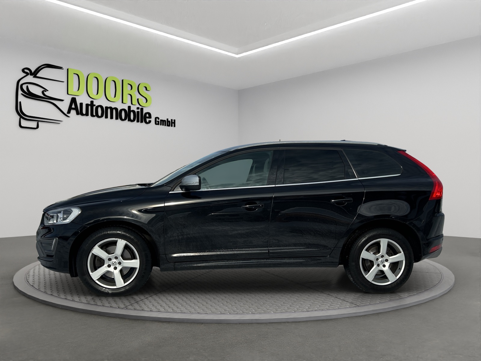 VOLVO XC60 D4 AWD Momentum Geartronic-image-9