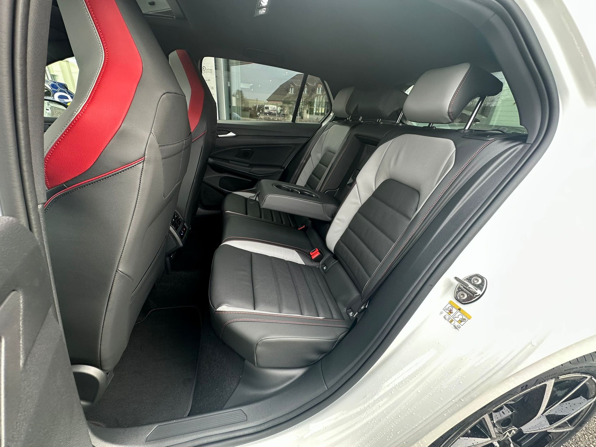 VW Golf 2.0 TSI GTI DSG-image-26