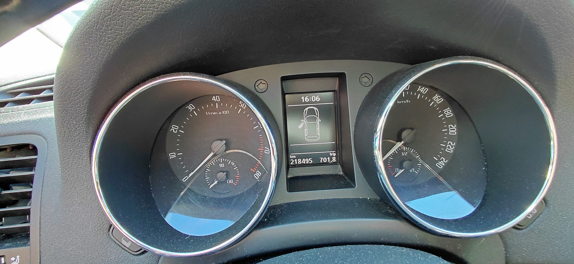 SKODA Yeti 1.8 TSI 4x4-image-5