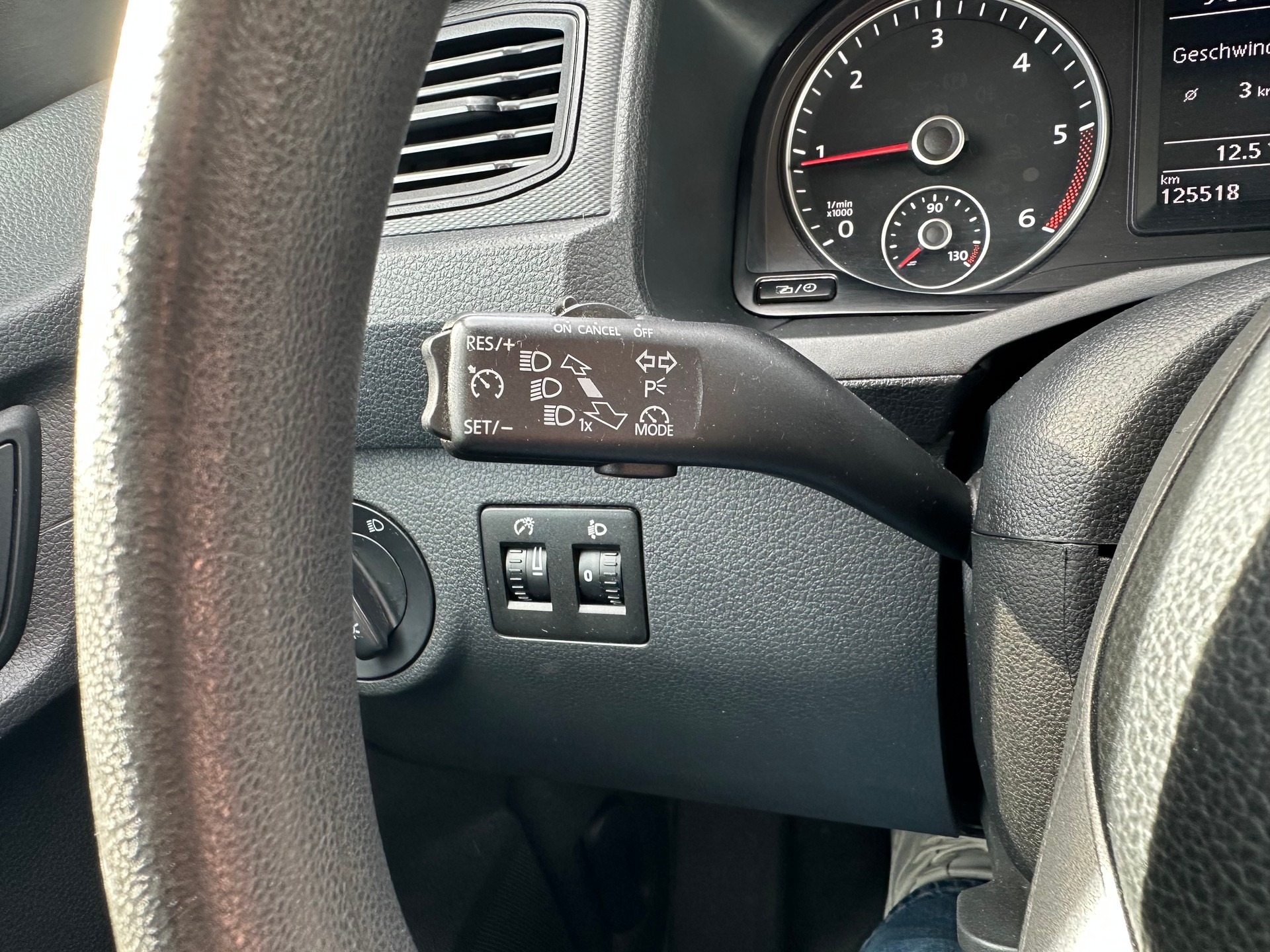VW Caddy Maxi 2.0TDI 4Motion BlueMotion Technology-image-8
