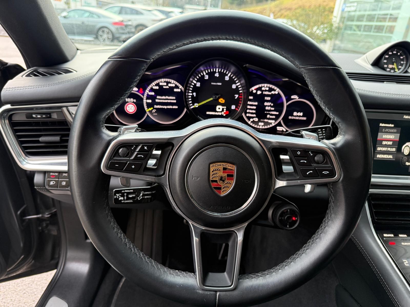 PORSCHE Panamera 4 E-Hybrid PDK-image-14