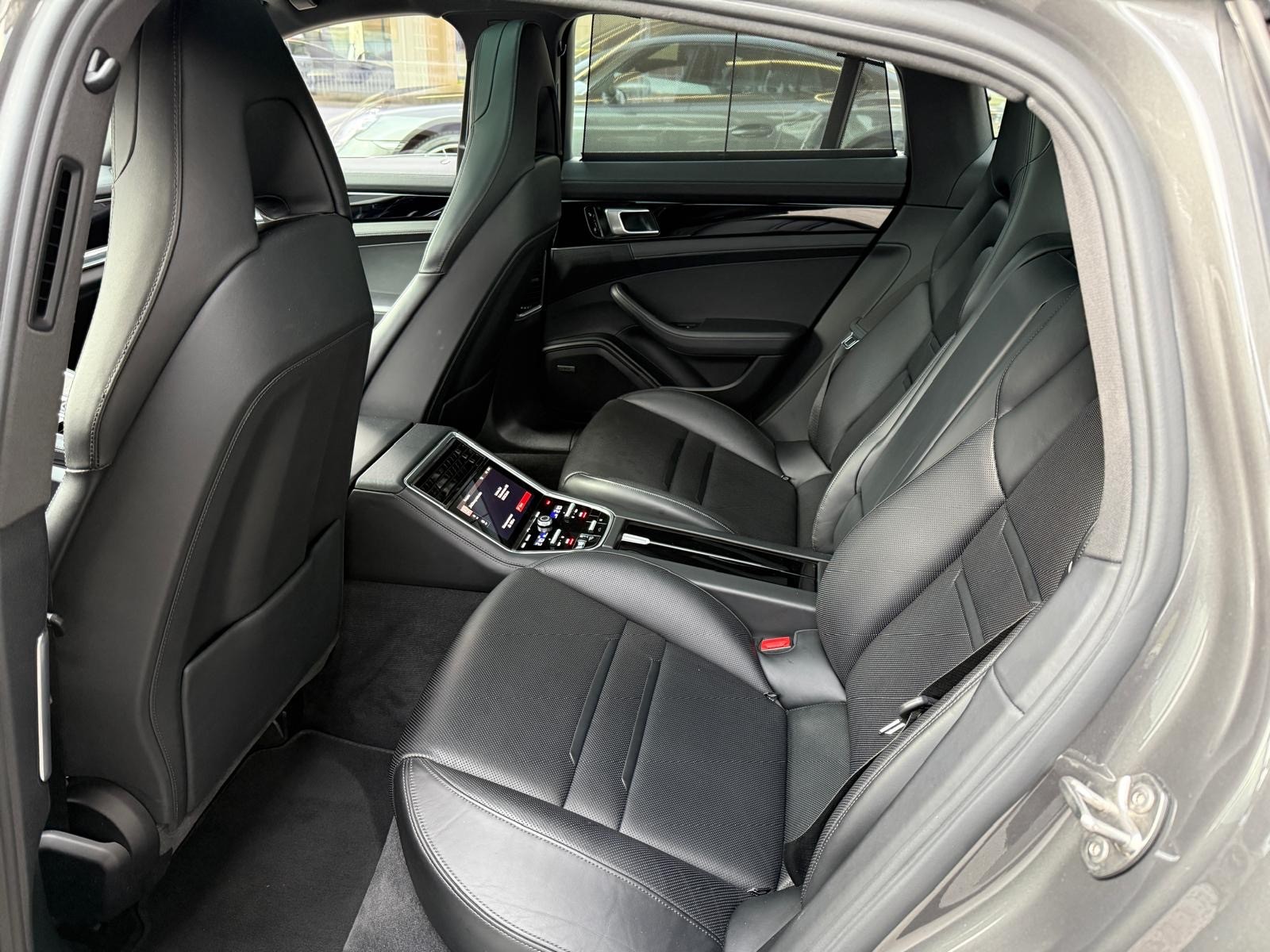 PORSCHE Panamera 4 E-Hybrid PDK-image-20