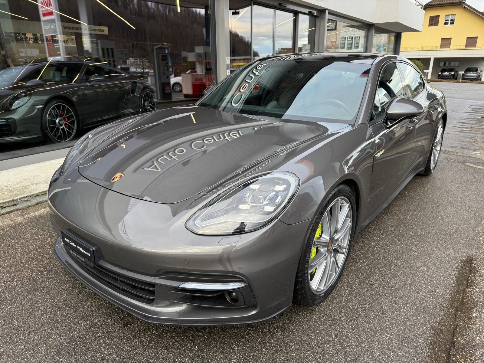 PORSCHE Panamera 4 E-Hybrid PDK-image-3