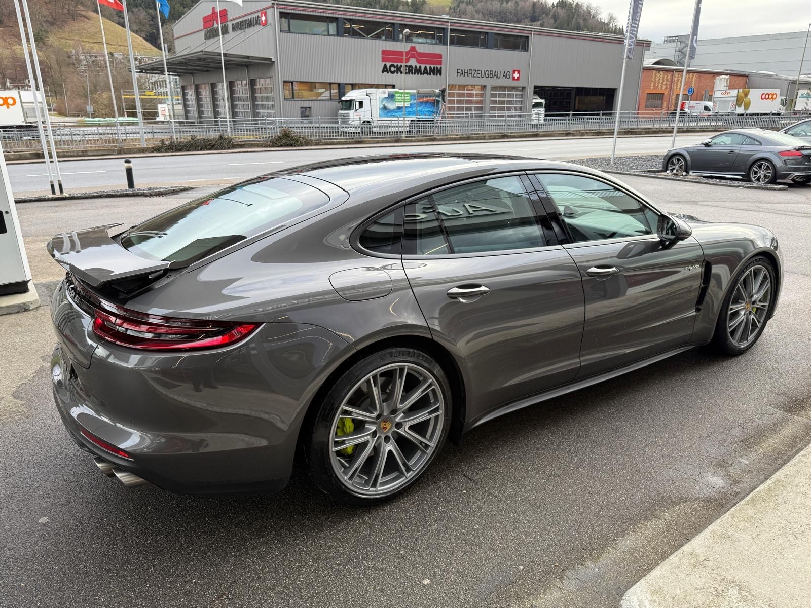 PORSCHE Panamera 4 E-Hybrid PDK-image-9