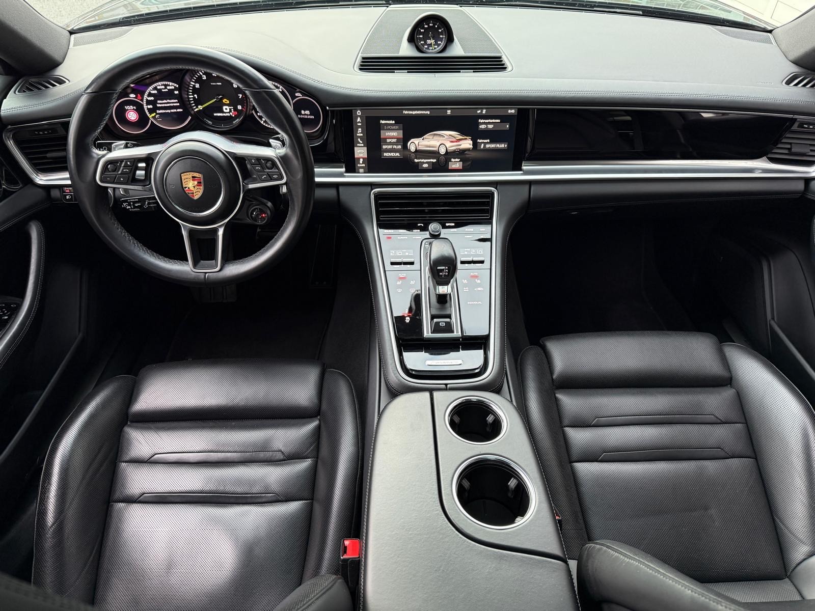 PORSCHE Panamera 4 E-Hybrid PDK-image-28