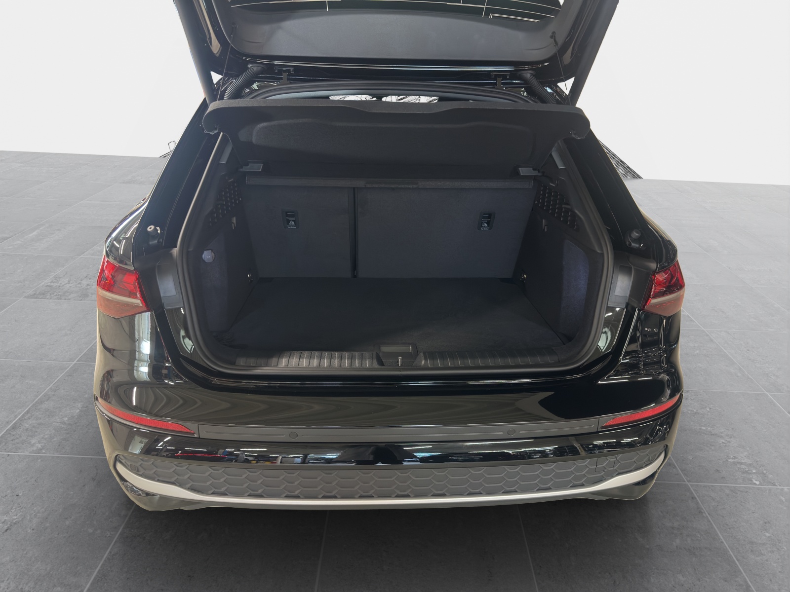 AUDI A3 Sportback TFSI 110 kW advanced Attraction S-tronic-image-12