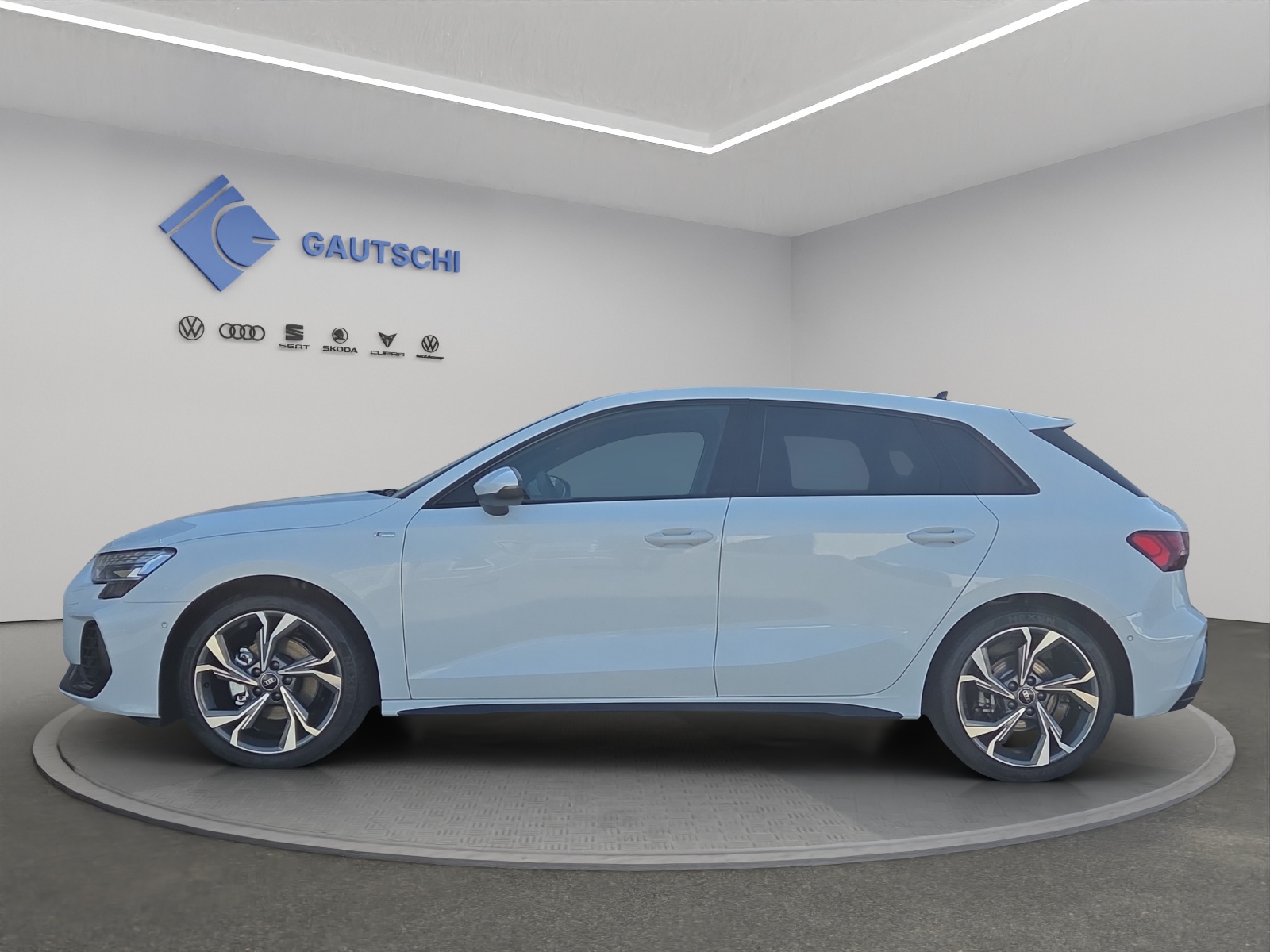 AUDI A3 Sportback TFSI 110 kW S line Attraction S tronic-image-1