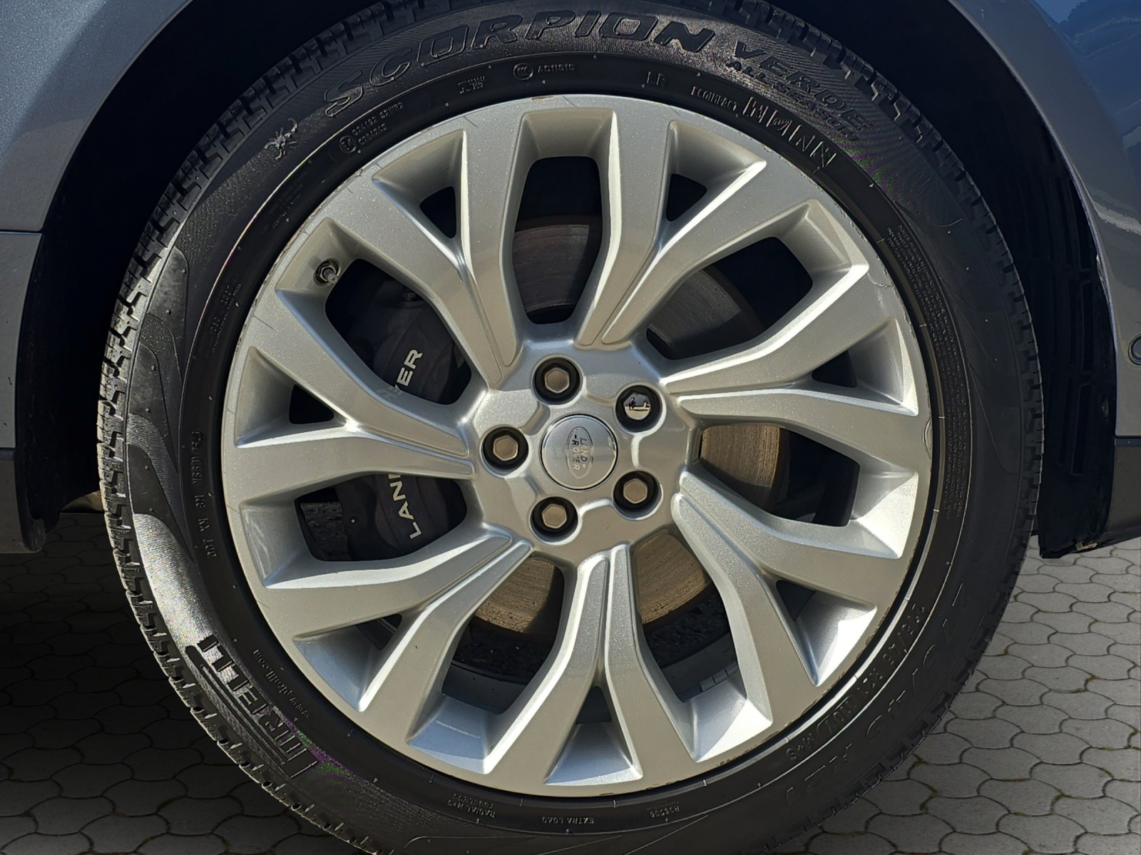 LAND ROVER Range Rover 5.0 V8 525 PS S/C AB Autobiography Automatic-image-5