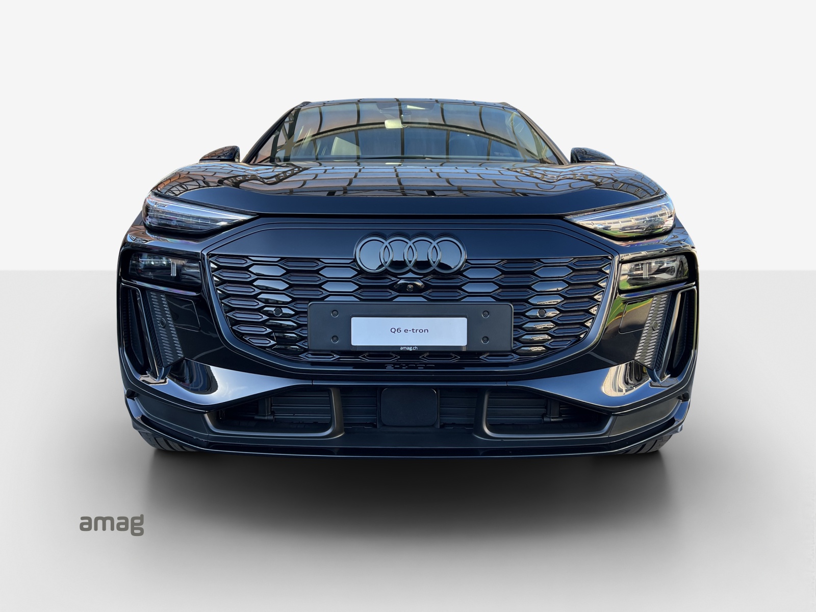 AUDI Q6 e-tron quattro-image-6