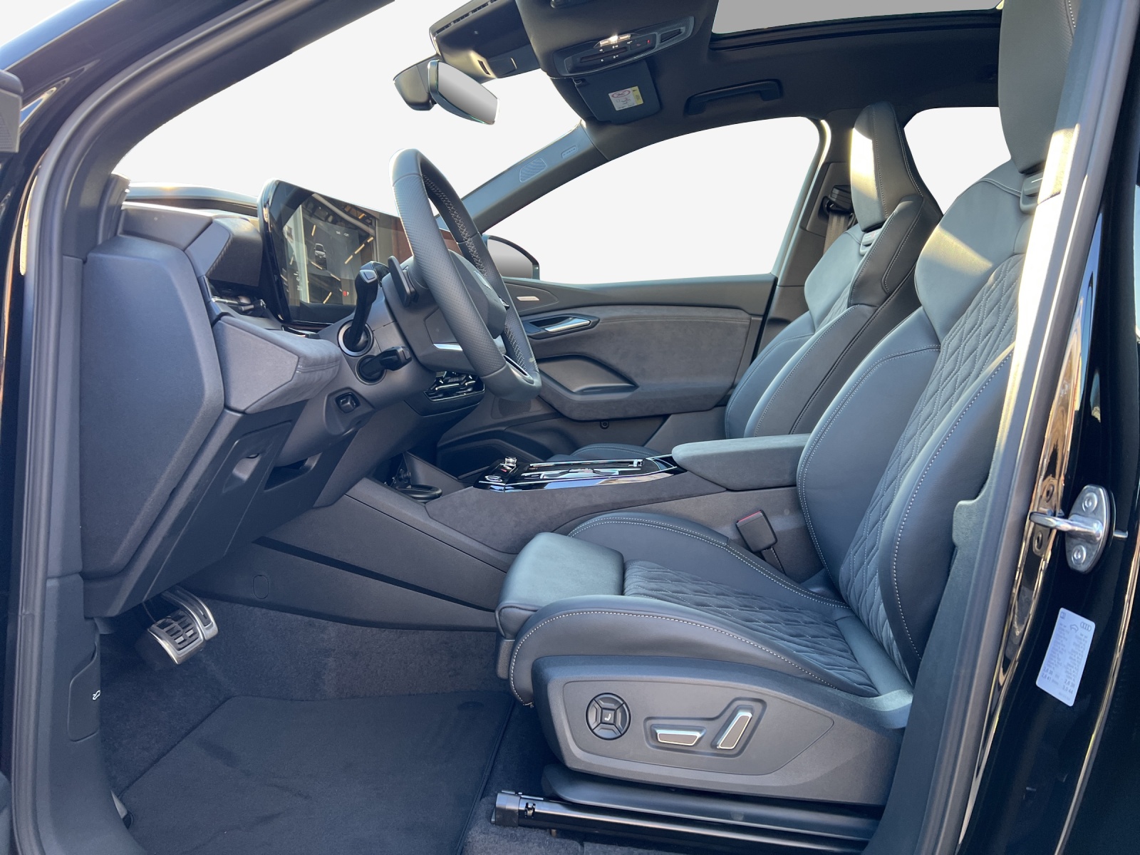AUDI Q6 e-tron quattro-image-7