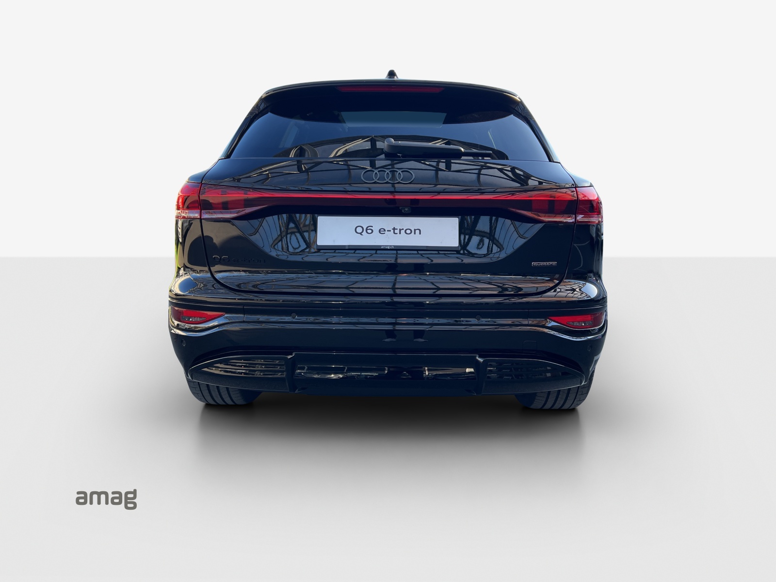 AUDI Q6 e-tron quattro-image-3