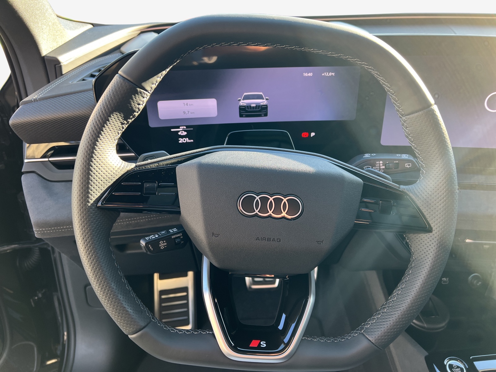 AUDI Q6 e-tron quattro-image-9