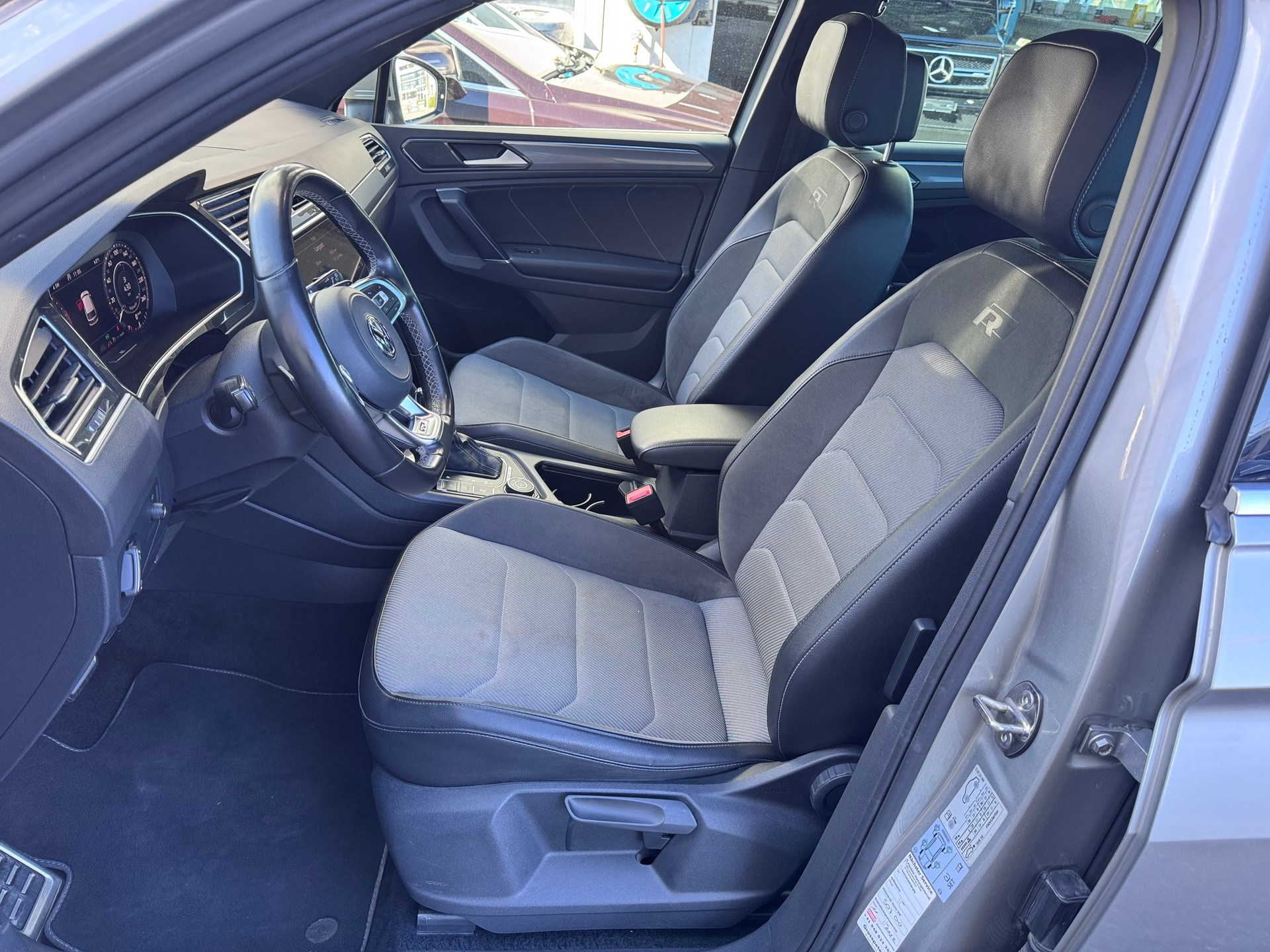 VW Tiguan 2.0 TDI SCR Highline 4Motion DSG-image-8