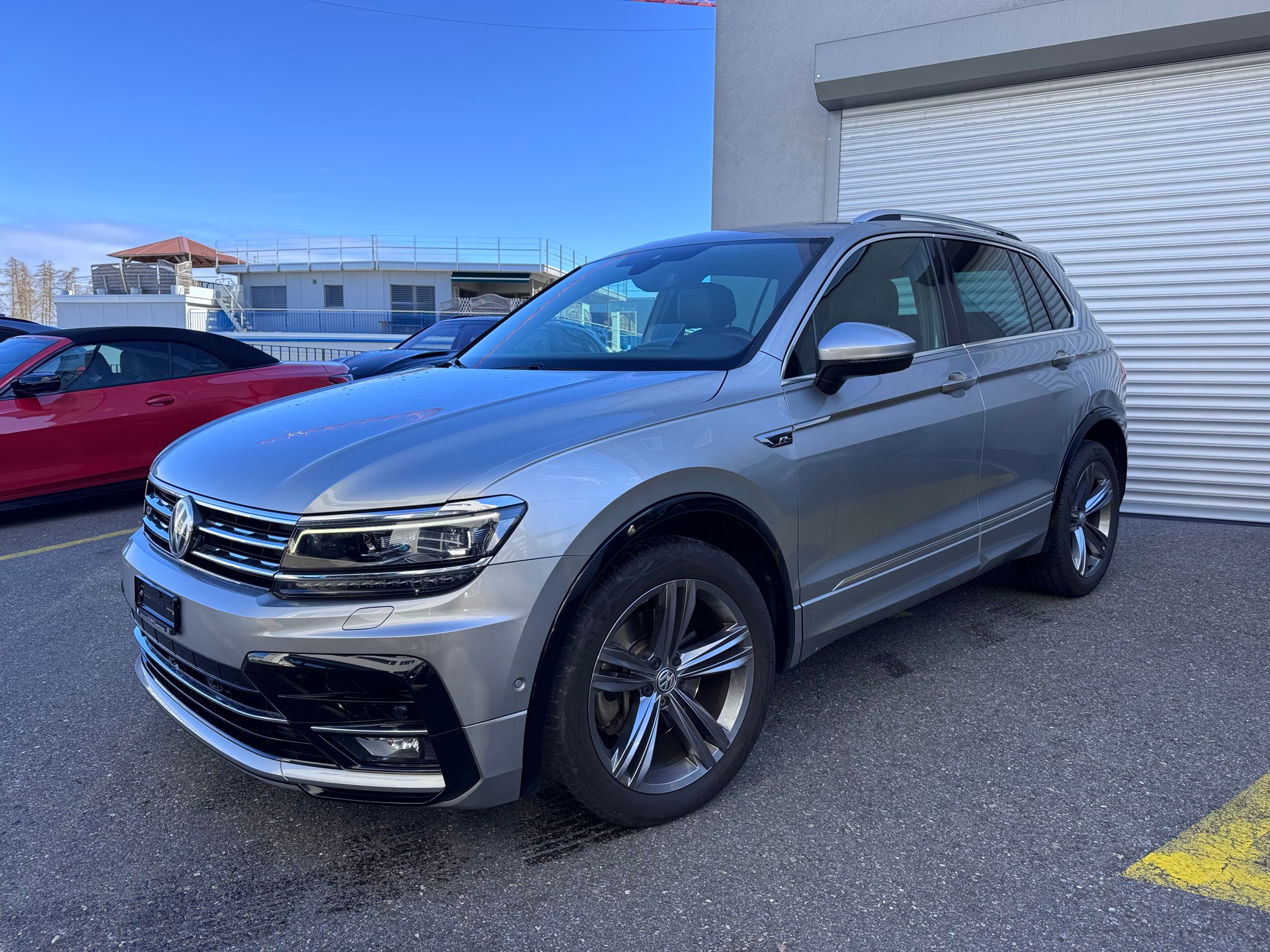 VW Tiguan 2.0 TDI SCR Highline 4Motion DSG-image-1