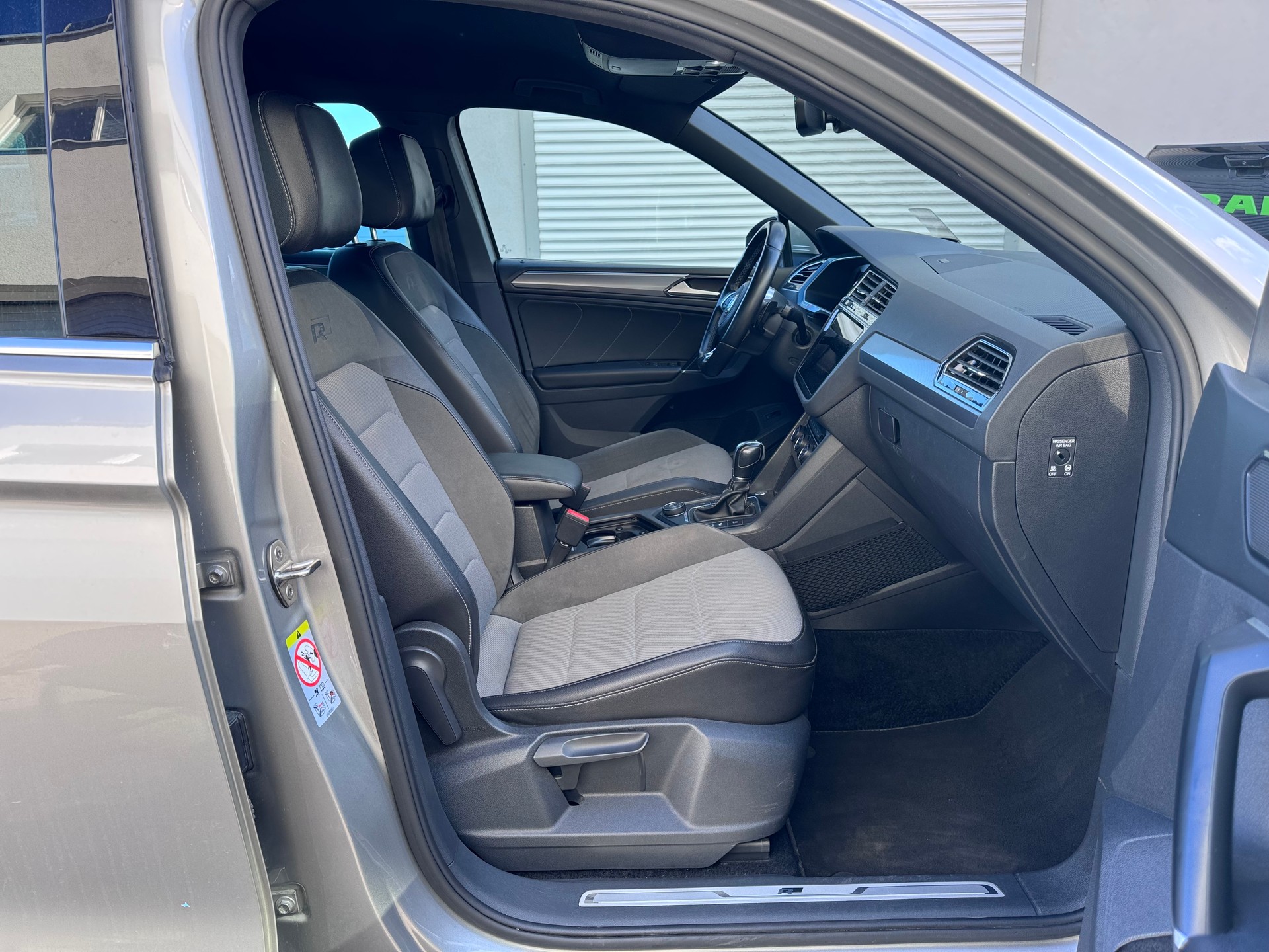 VW Tiguan 2.0 TDI SCR Highline 4Motion DSG-image-9