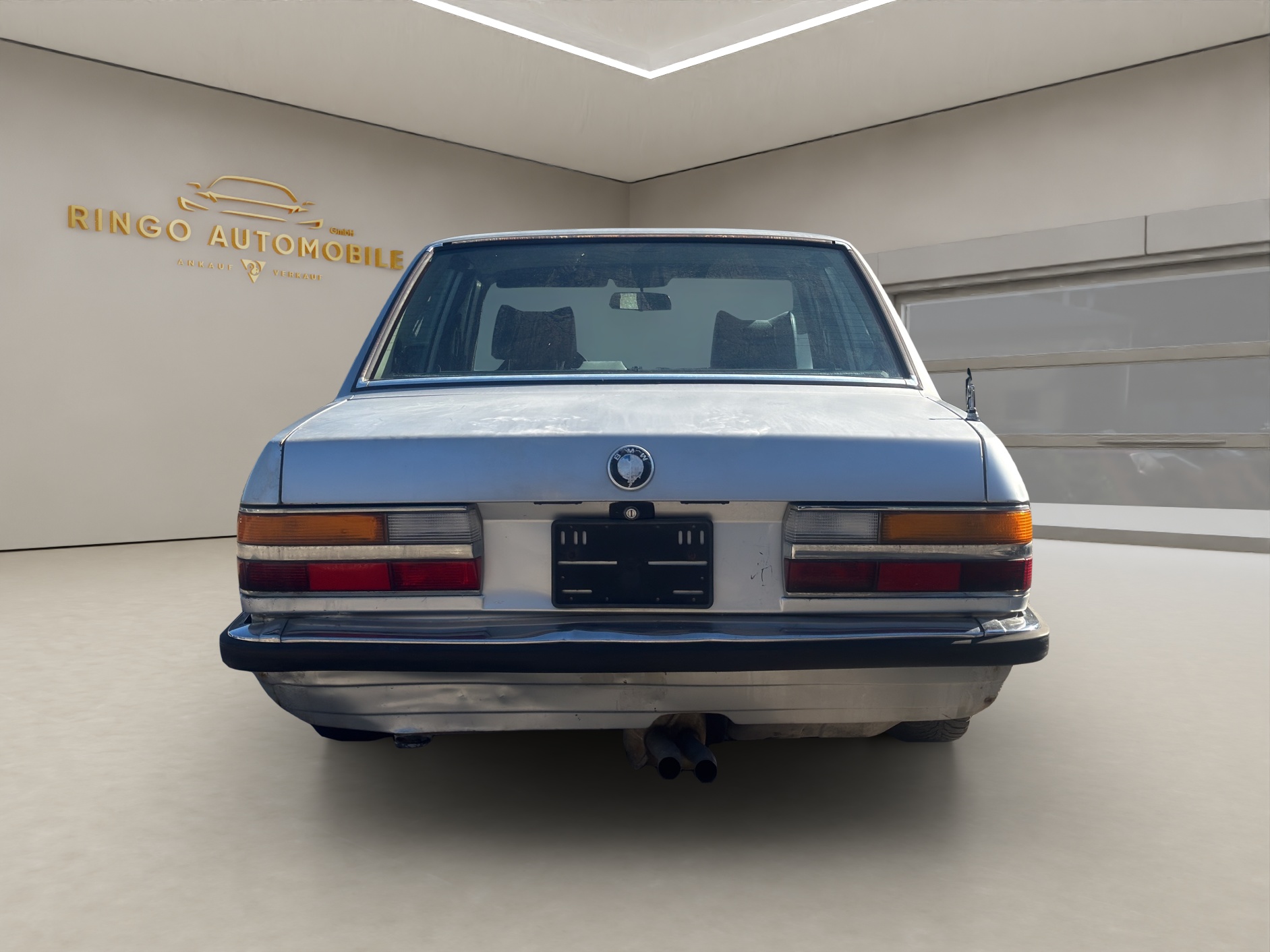 BMW 528i-image-4