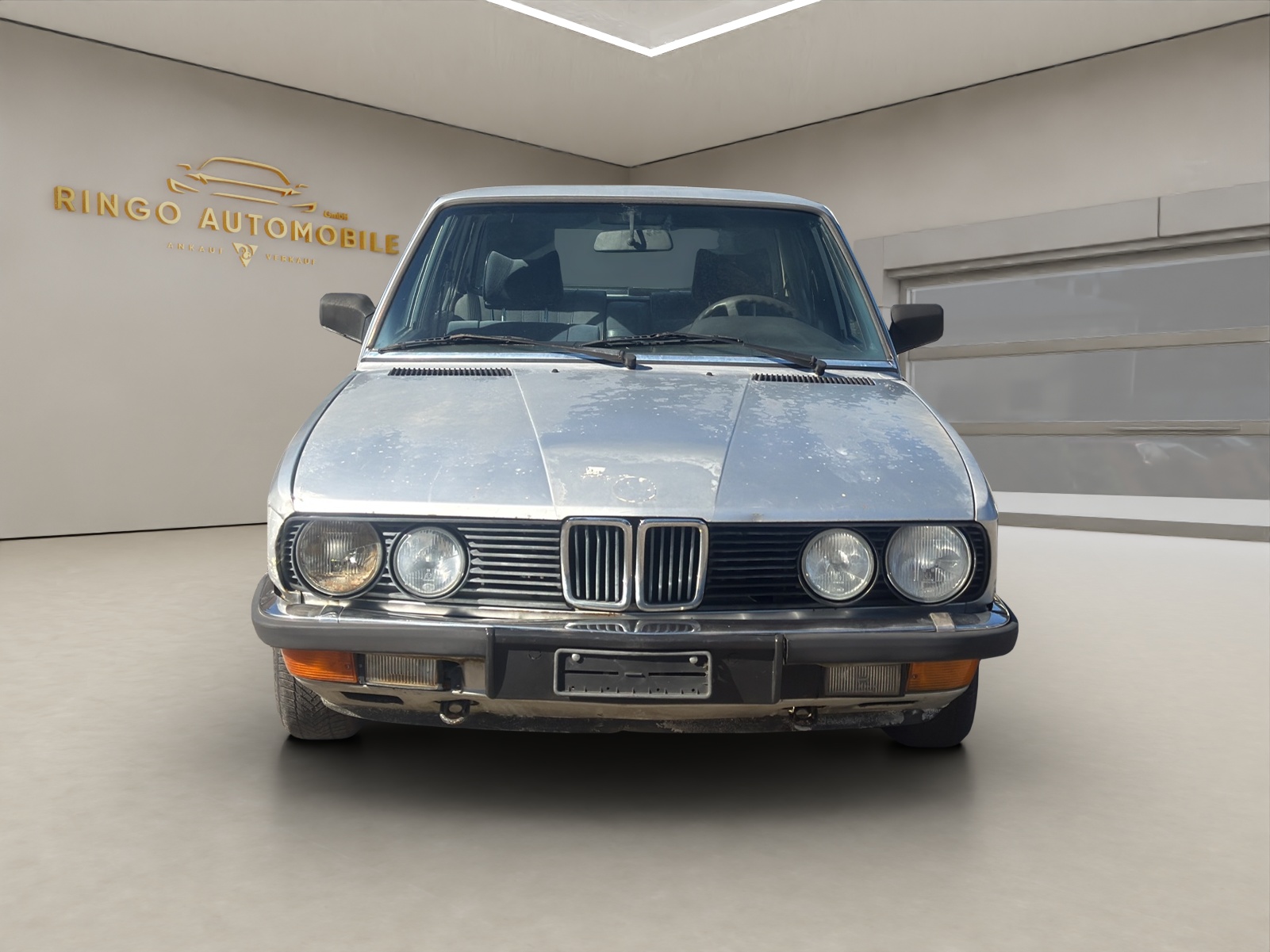 BMW 528i-image-0