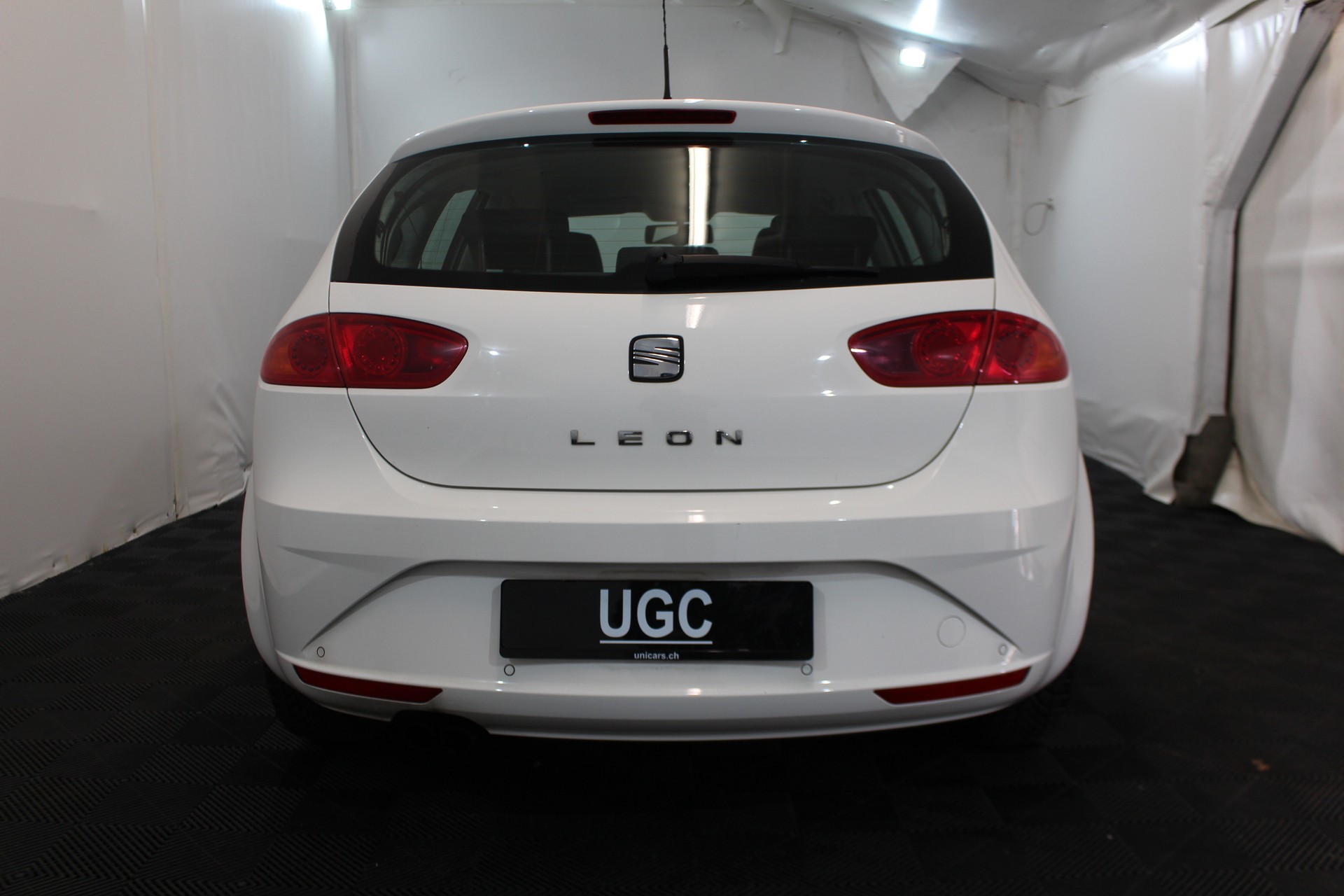 SEAT Leon 1.8 TSI Style DSG-image-4