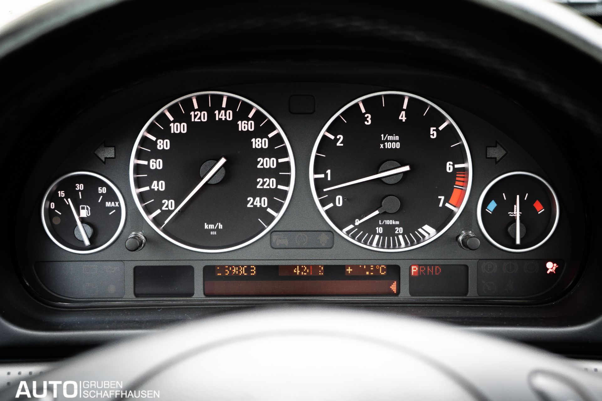 BMW 520 i Touring-image-21
