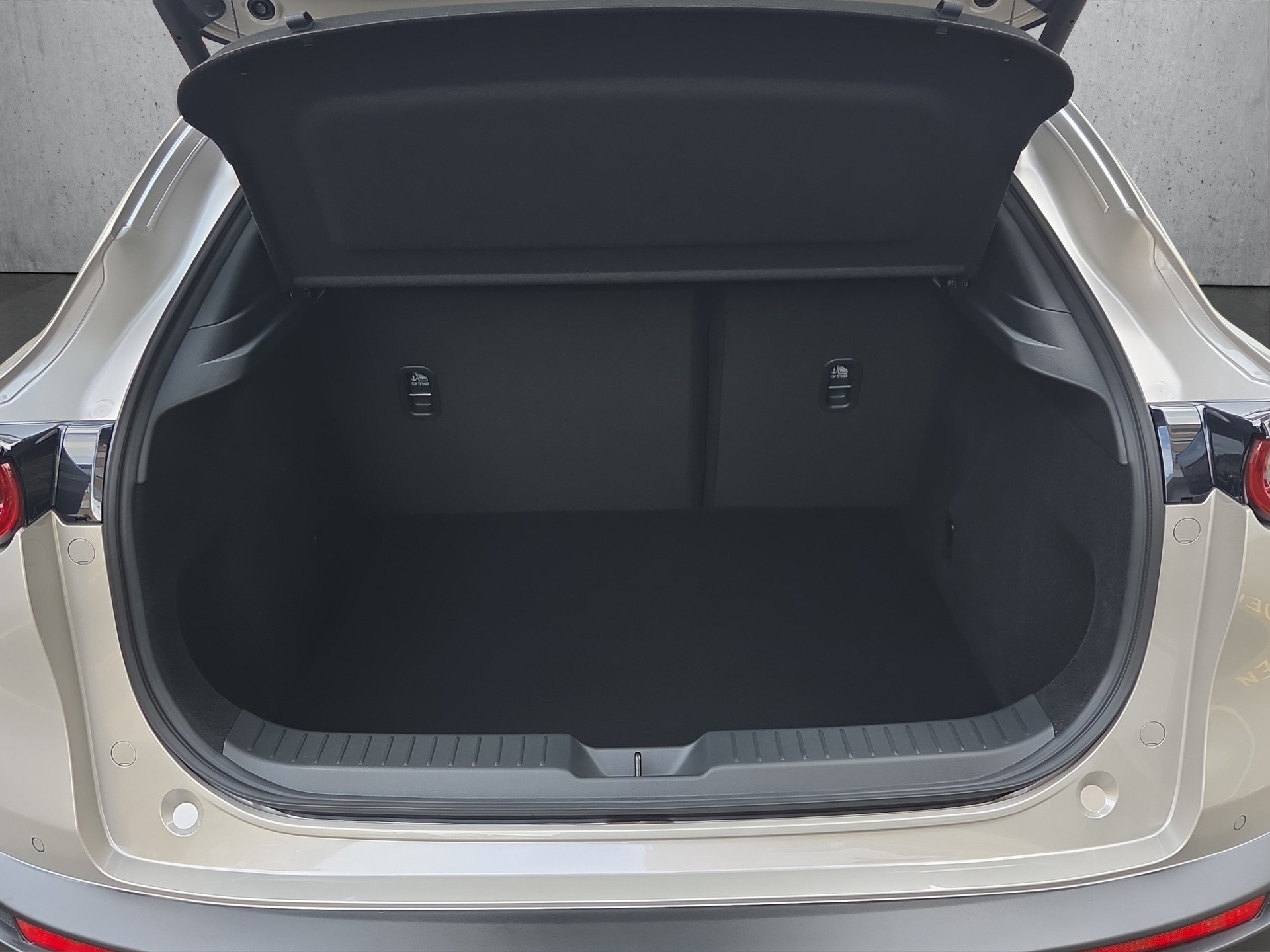 MAZDA CX-30 SKYACTIV-X 186 M Hybrid Homura FWD AT-image-17