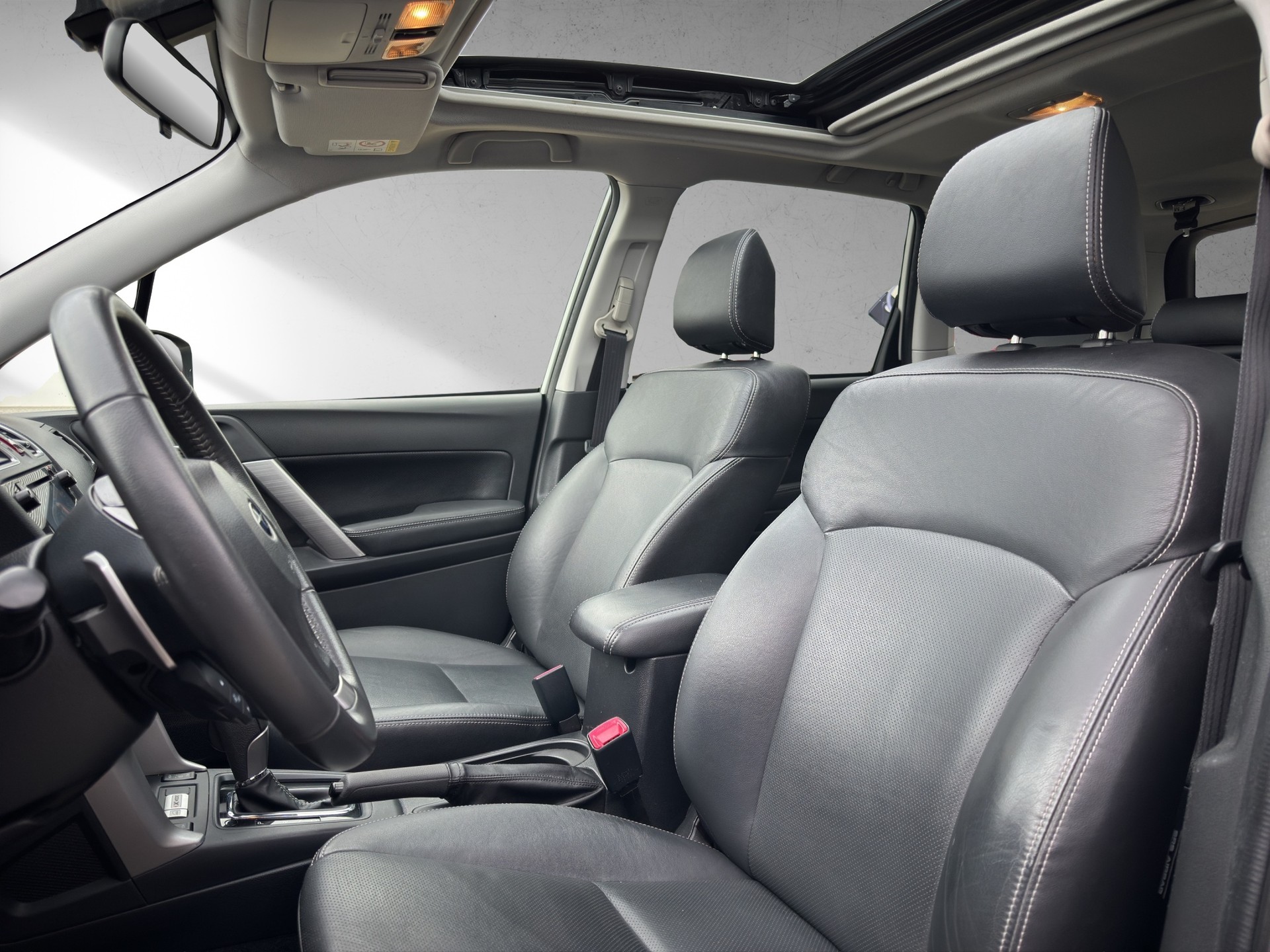 SUBARU Forester 2.0D Luxury Lineatronic-image-5