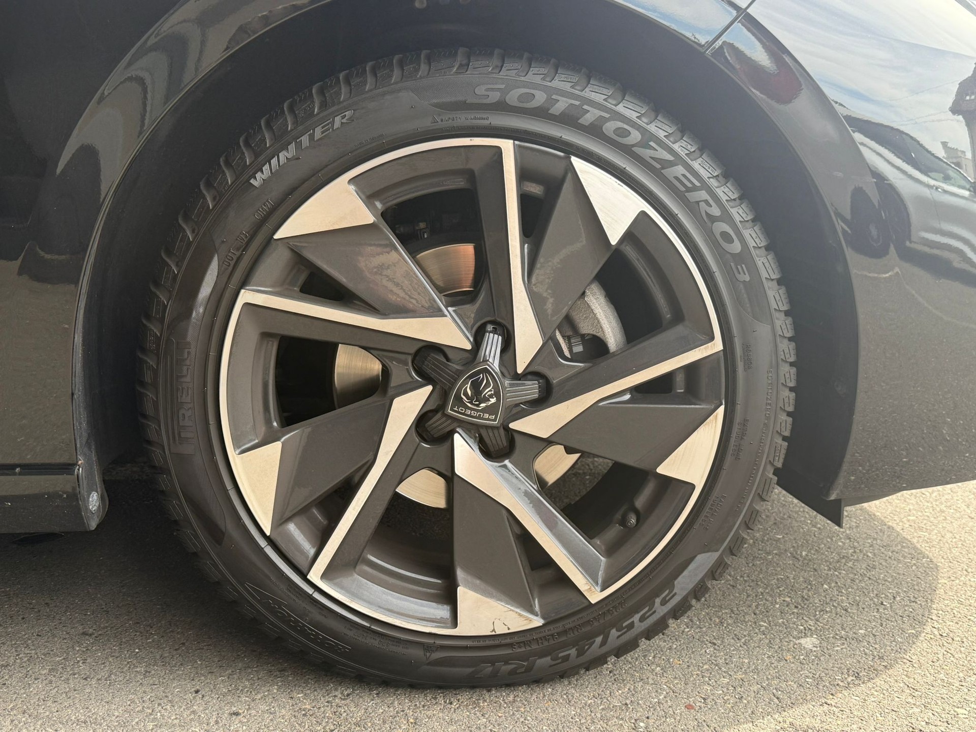 PEUGEOT 308 1.2 Pure Tech Allure EAT8-image-4
