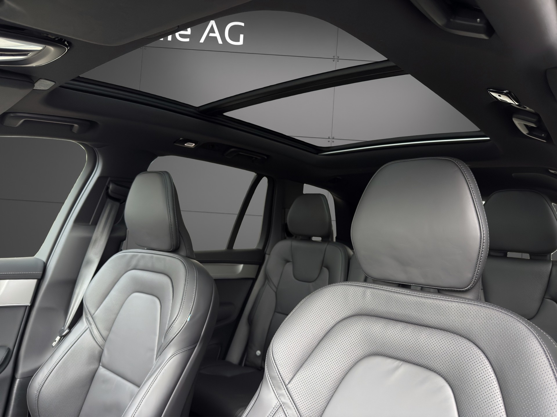 VOLVO XC90 T8 eAWD PluginHybrid Black Edition Ultra Geartronic-image-7
