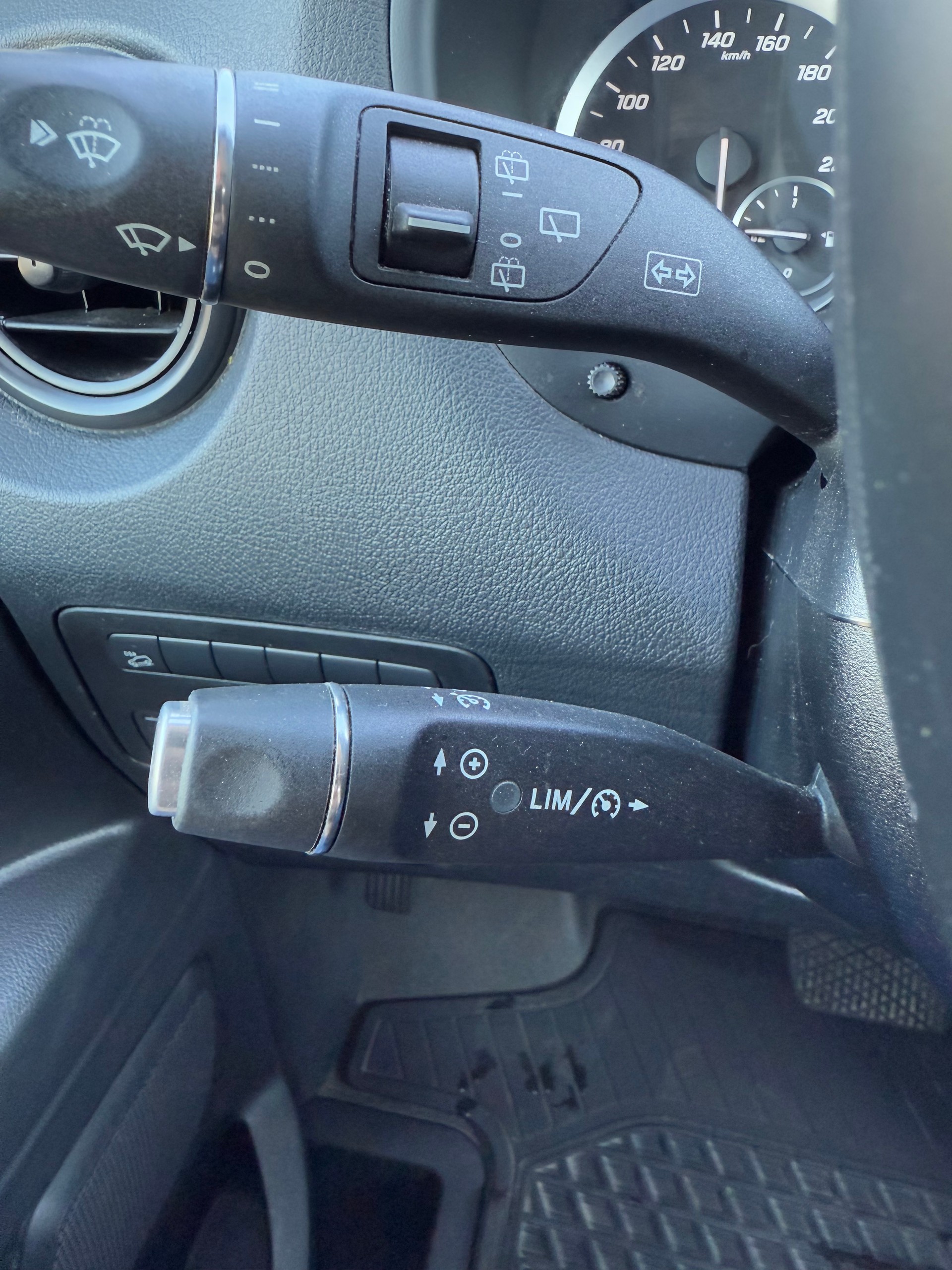 MERCEDES-BENZ Vito 119 CDI Lang 4Matic 7G-Tronic-image-7