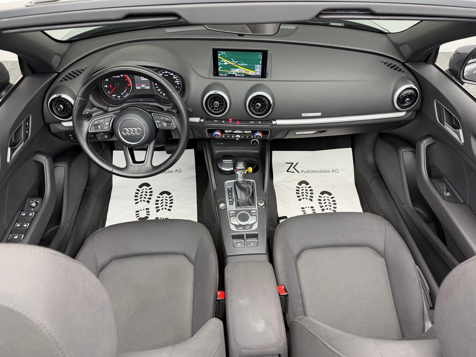 AUDI A3 Cabriolet 1.4 TFSI Sport Nano Grey Metallic S-tronic-image-9