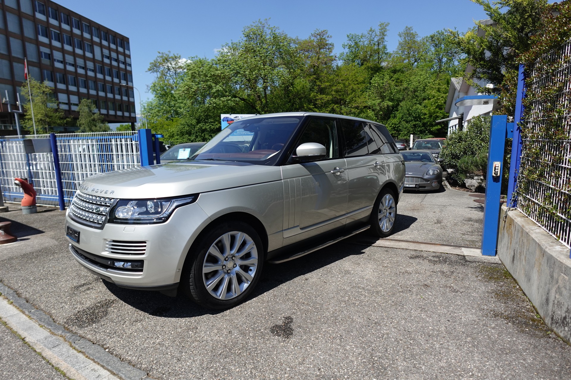 LAND ROVER Range Rover 5.0 V8 SC Autobiography Automatic-image-2