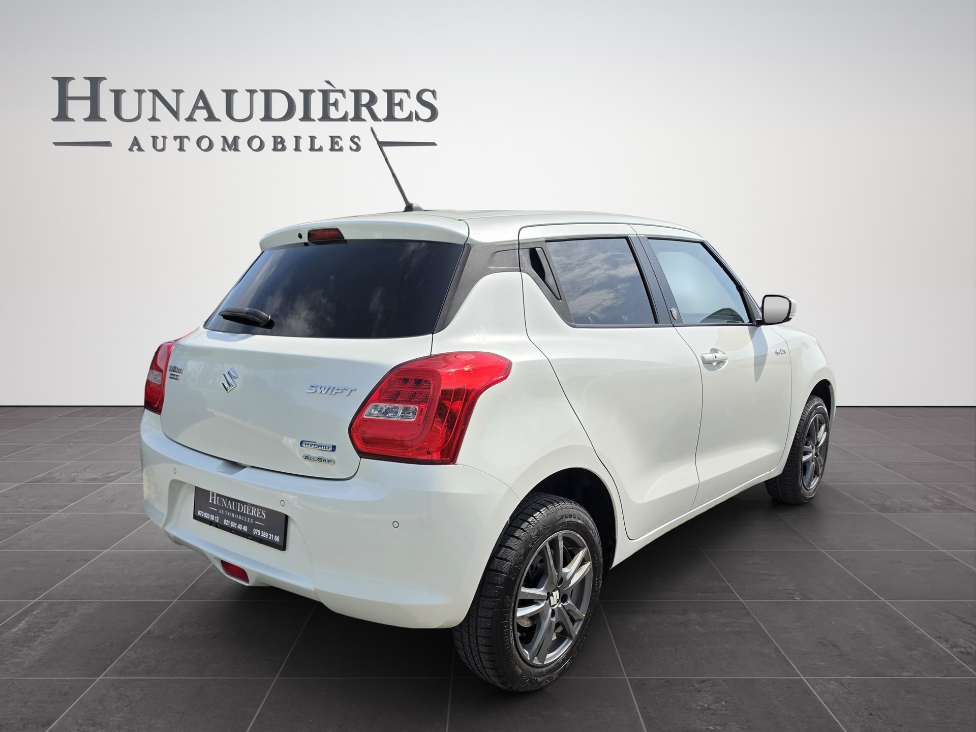 SUZUKI Swift 1.2i Piz Sulai Top Hybrid Allgrip 4x4-image-1