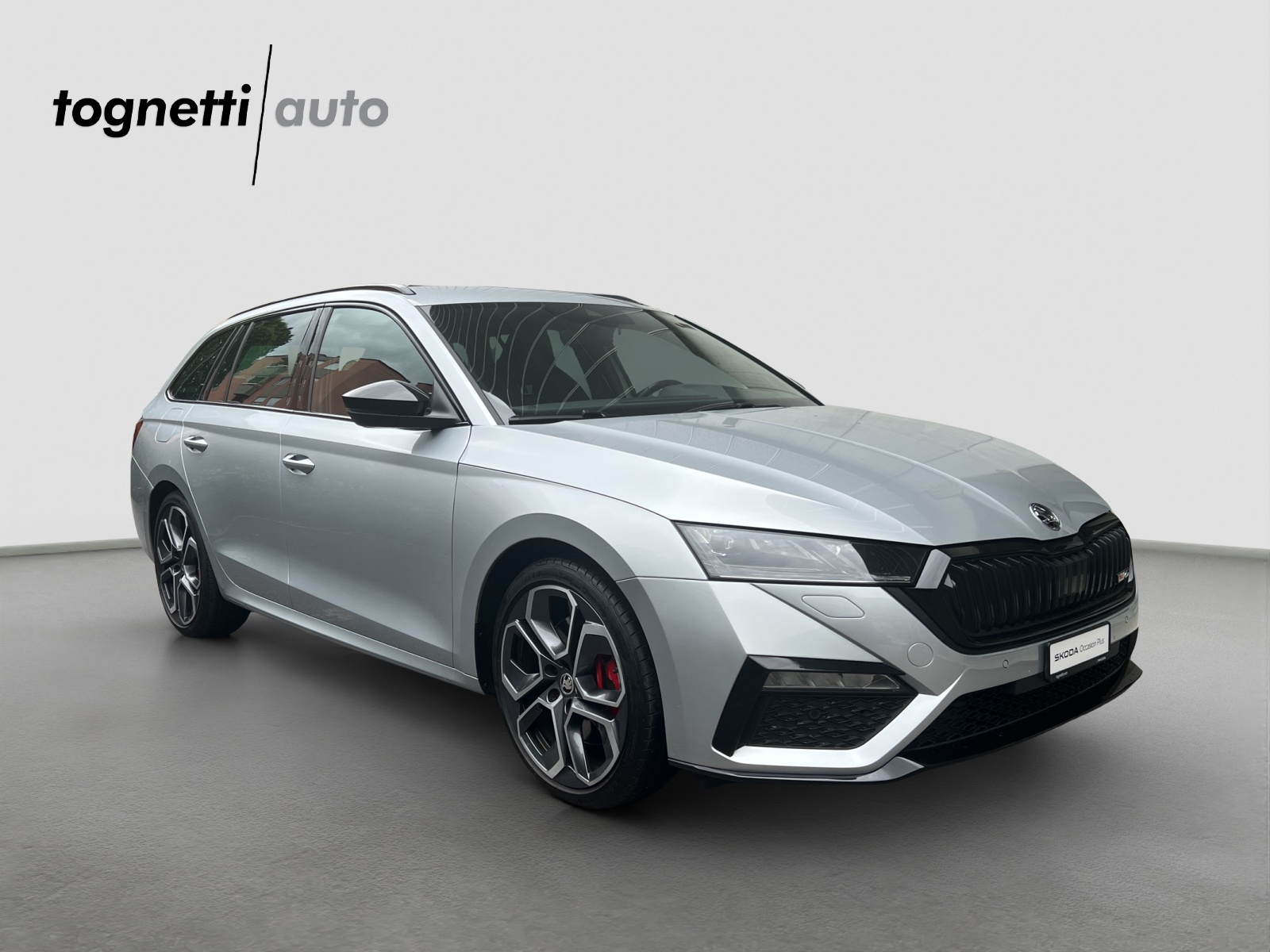 SKODA Octavia Combi 2.0 TSI DSG RS-image-1