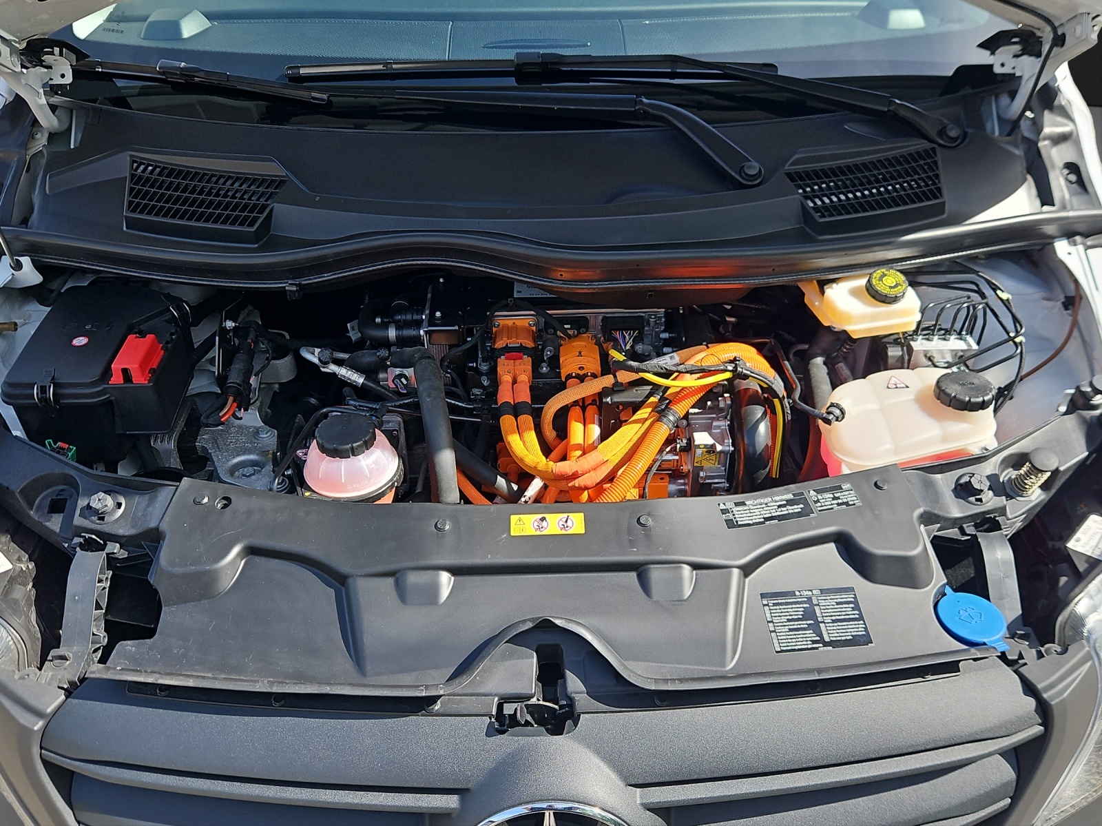 MERCEDES-BENZ eVito 112 Lang-image-12