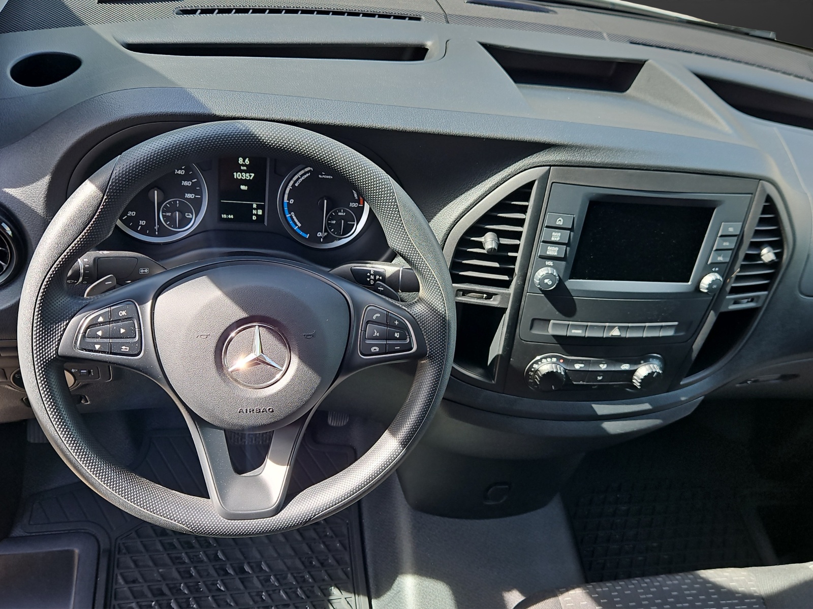 MERCEDES-BENZ eVito 112 Lang-image-9