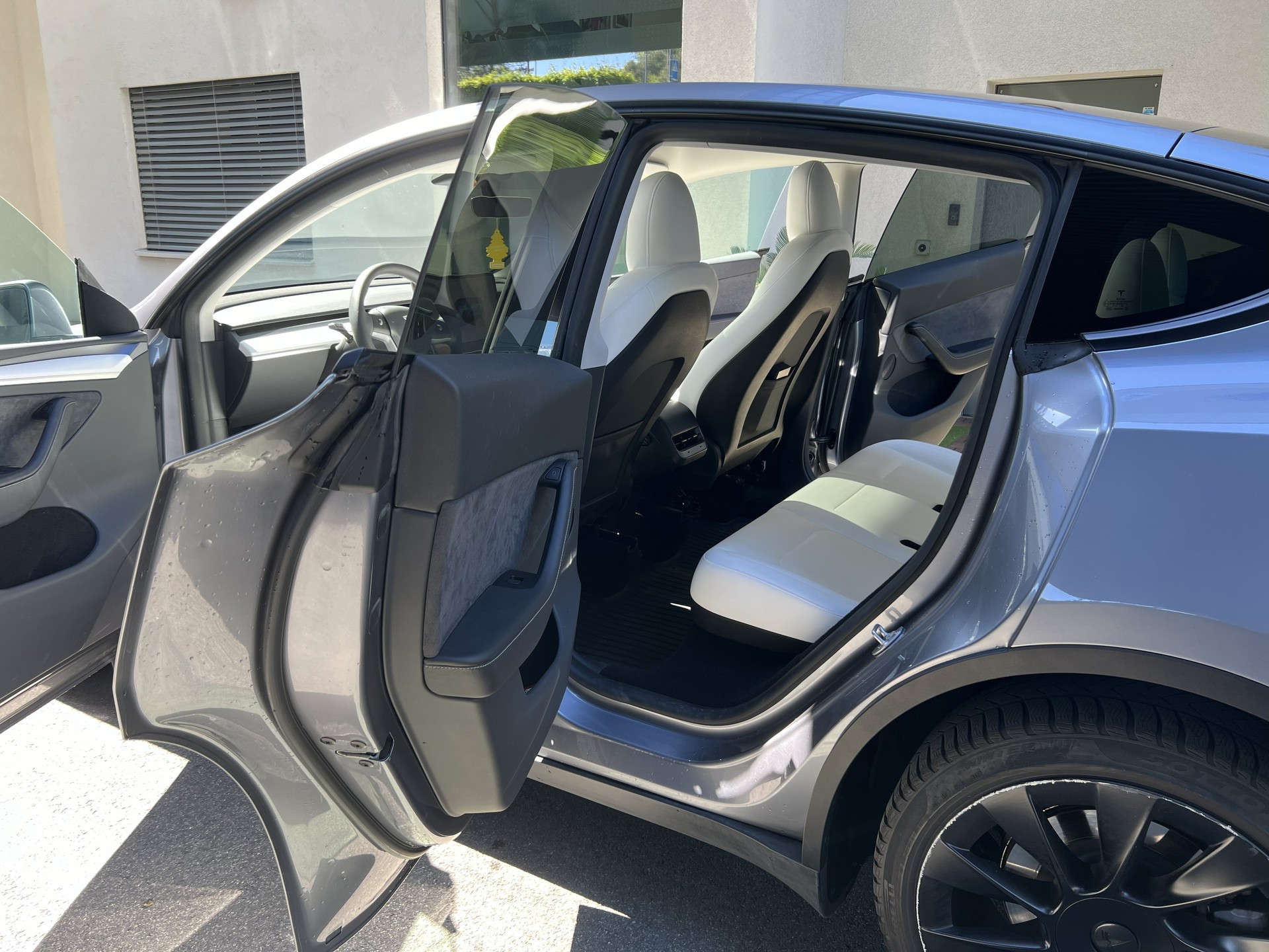 TESLA Long Range D-image-3