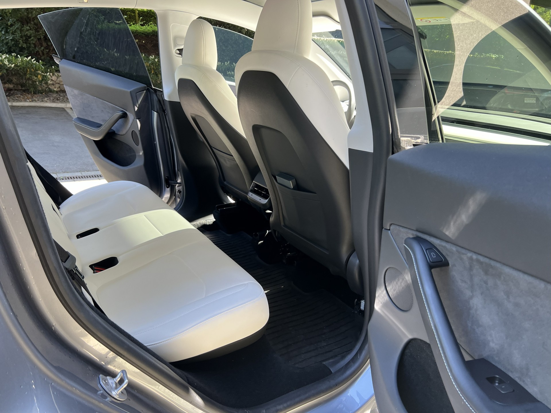 TESLA Long Range D-image-6