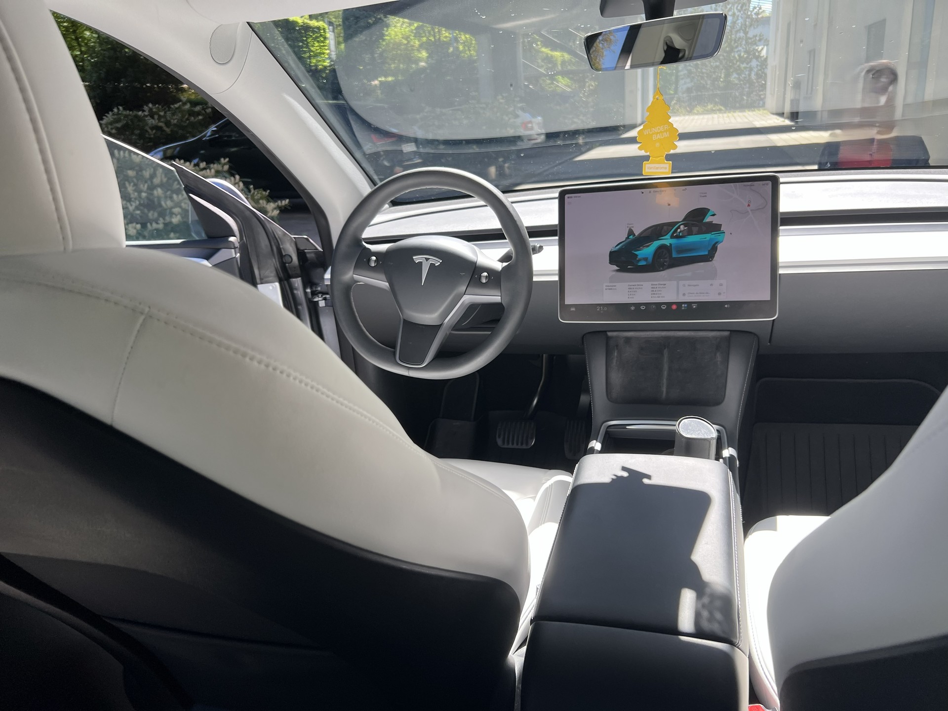 TESLA Long Range D-image-8